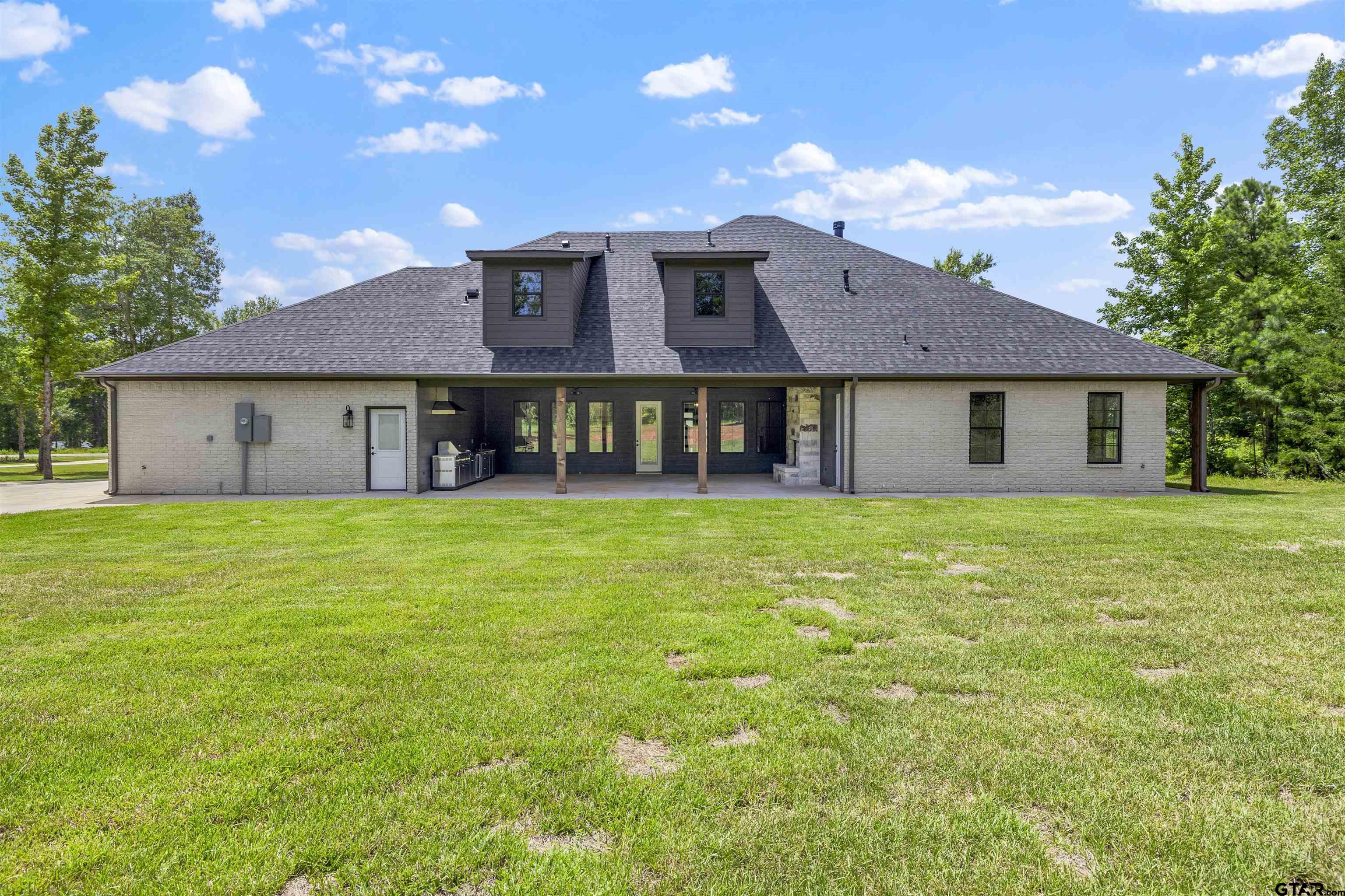 800 N Stone Chimney Rd