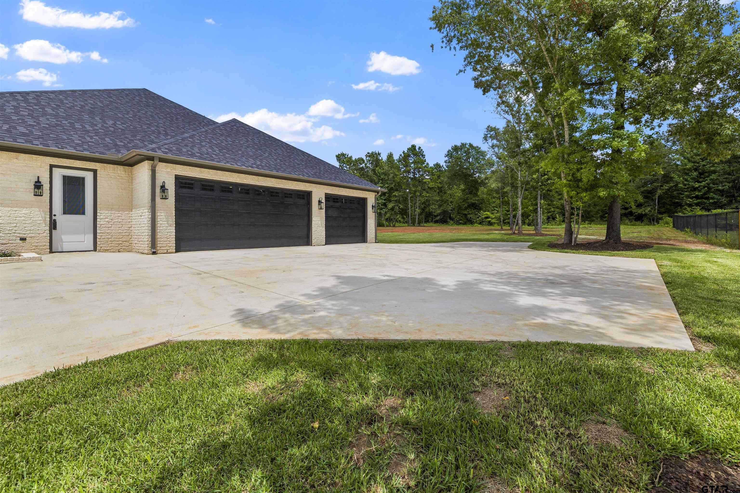 800 N Stone Chimney Rd