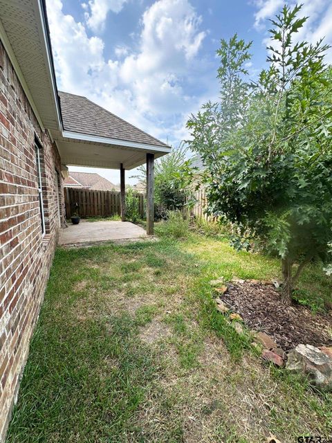 A home in Lindale