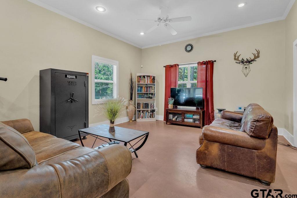 249 Private Road 6936