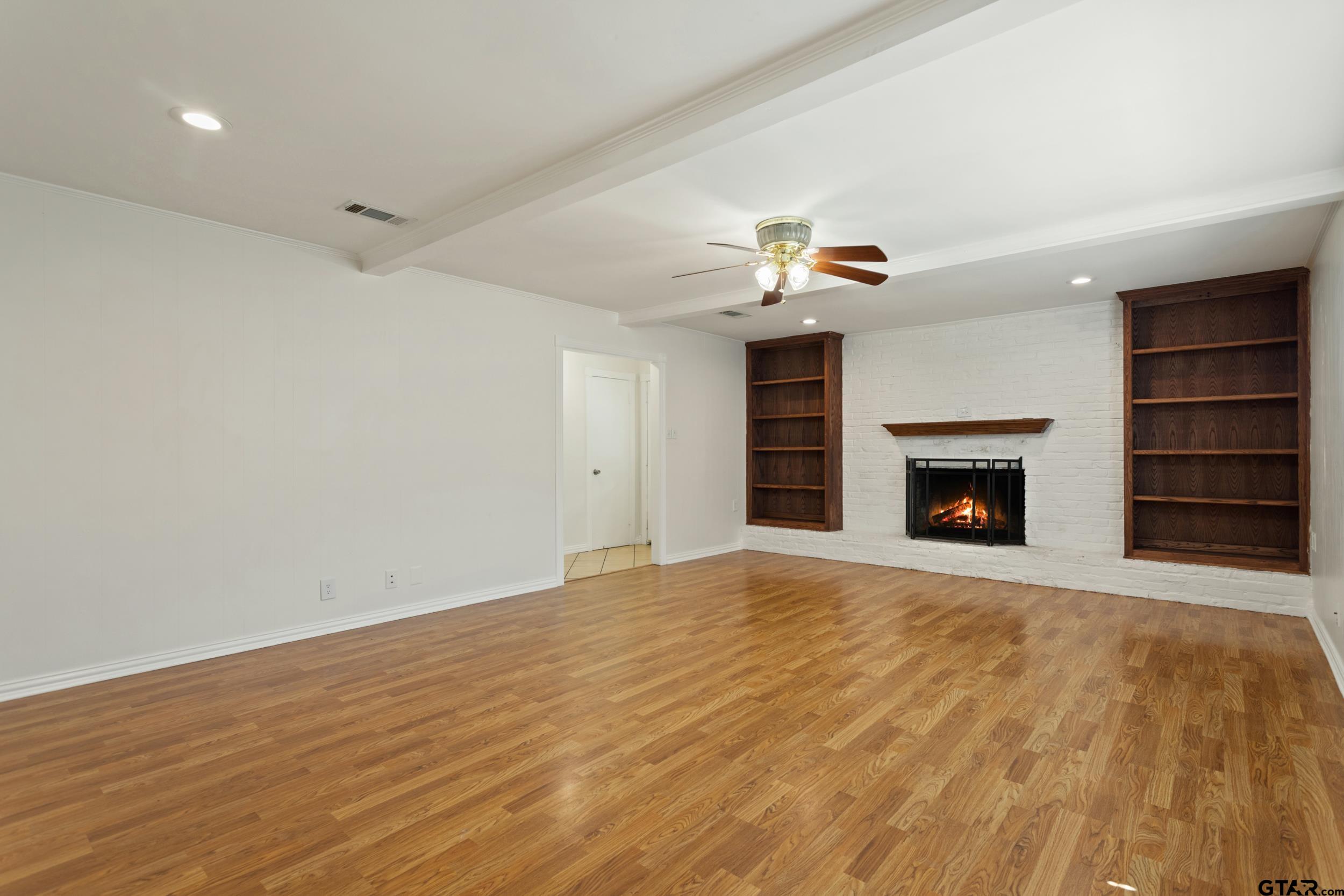 3303 Shenandoah Dr