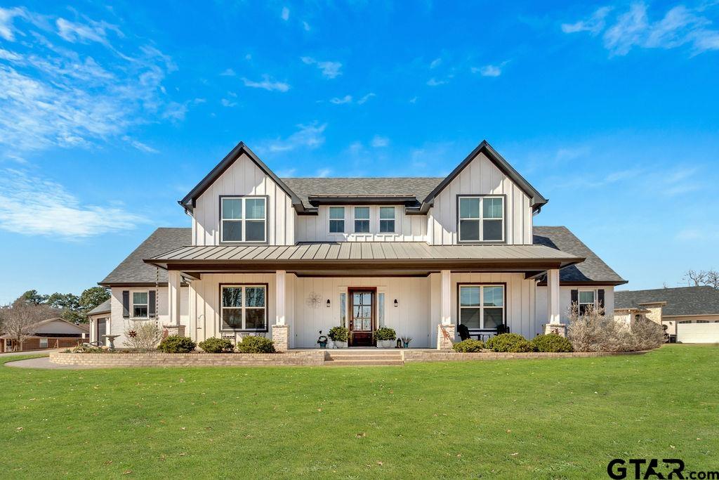 202 Winged Foot Dr