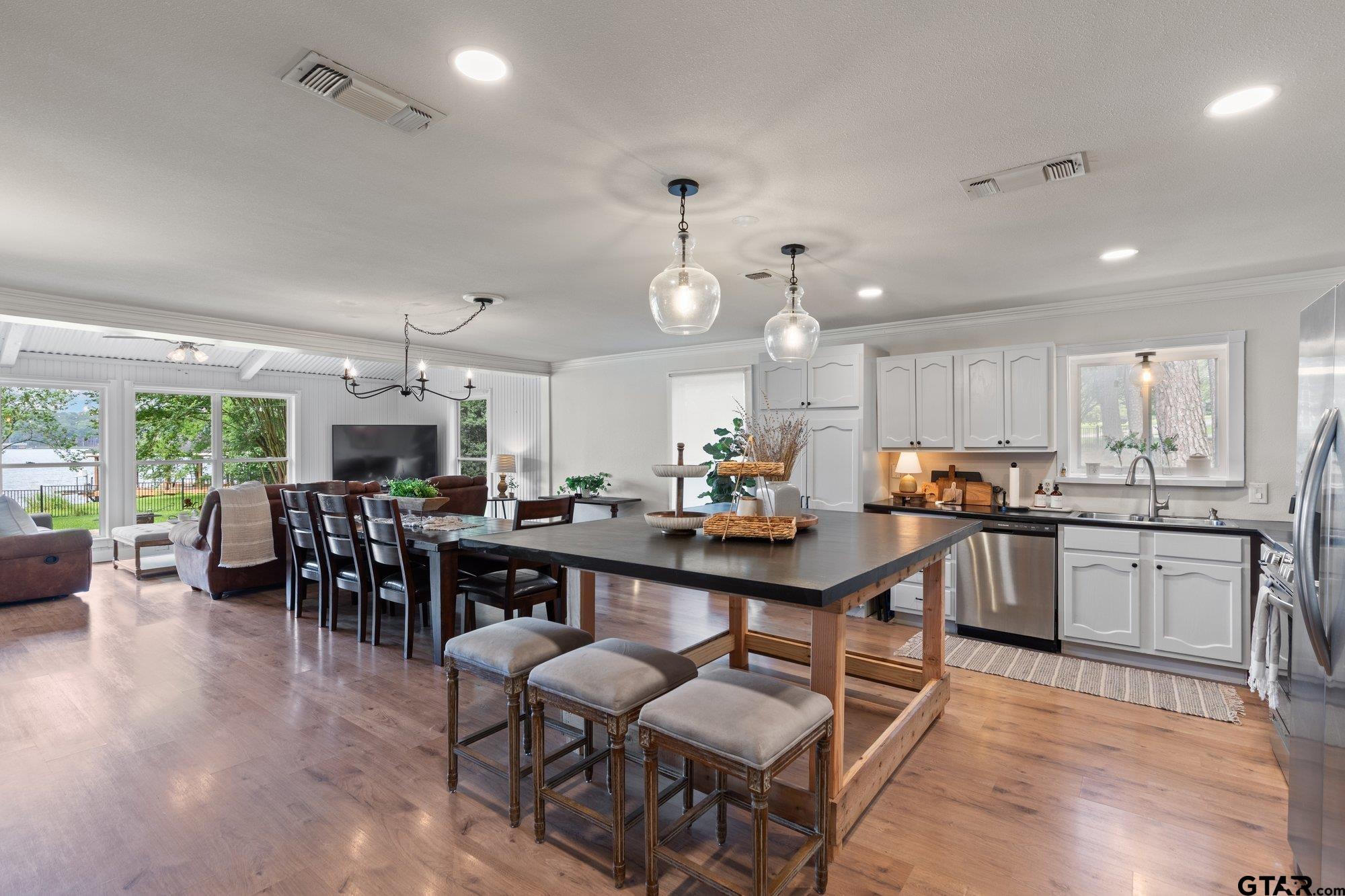 331 Spring Creek Dr
