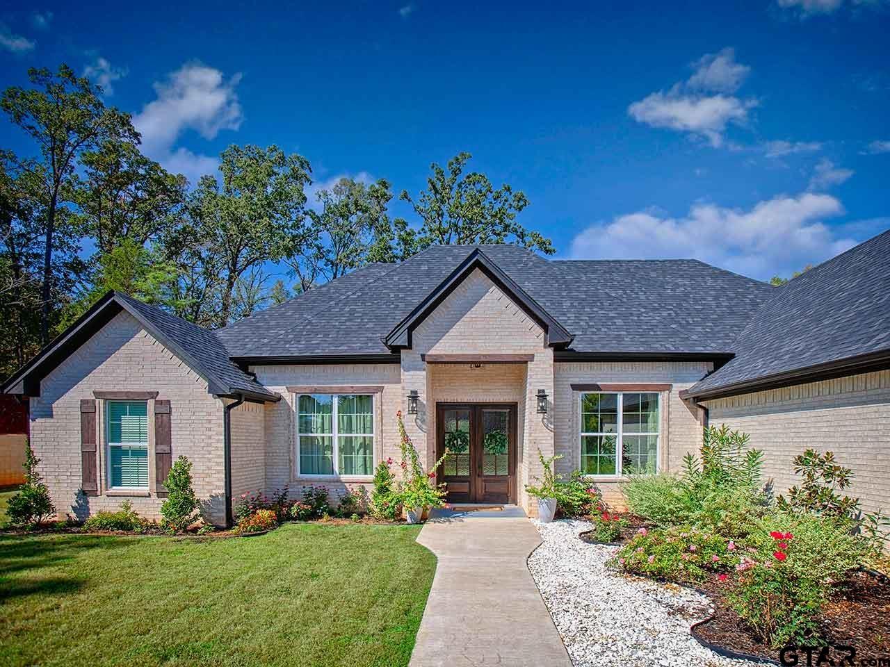 15883 Crazy Horse Dr