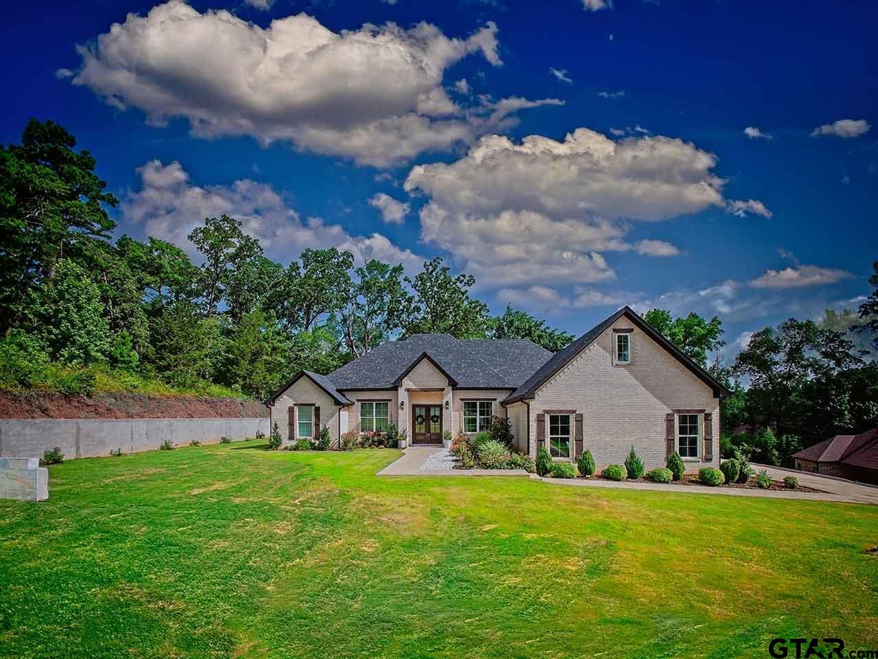 15883 Crazy Horse Dr