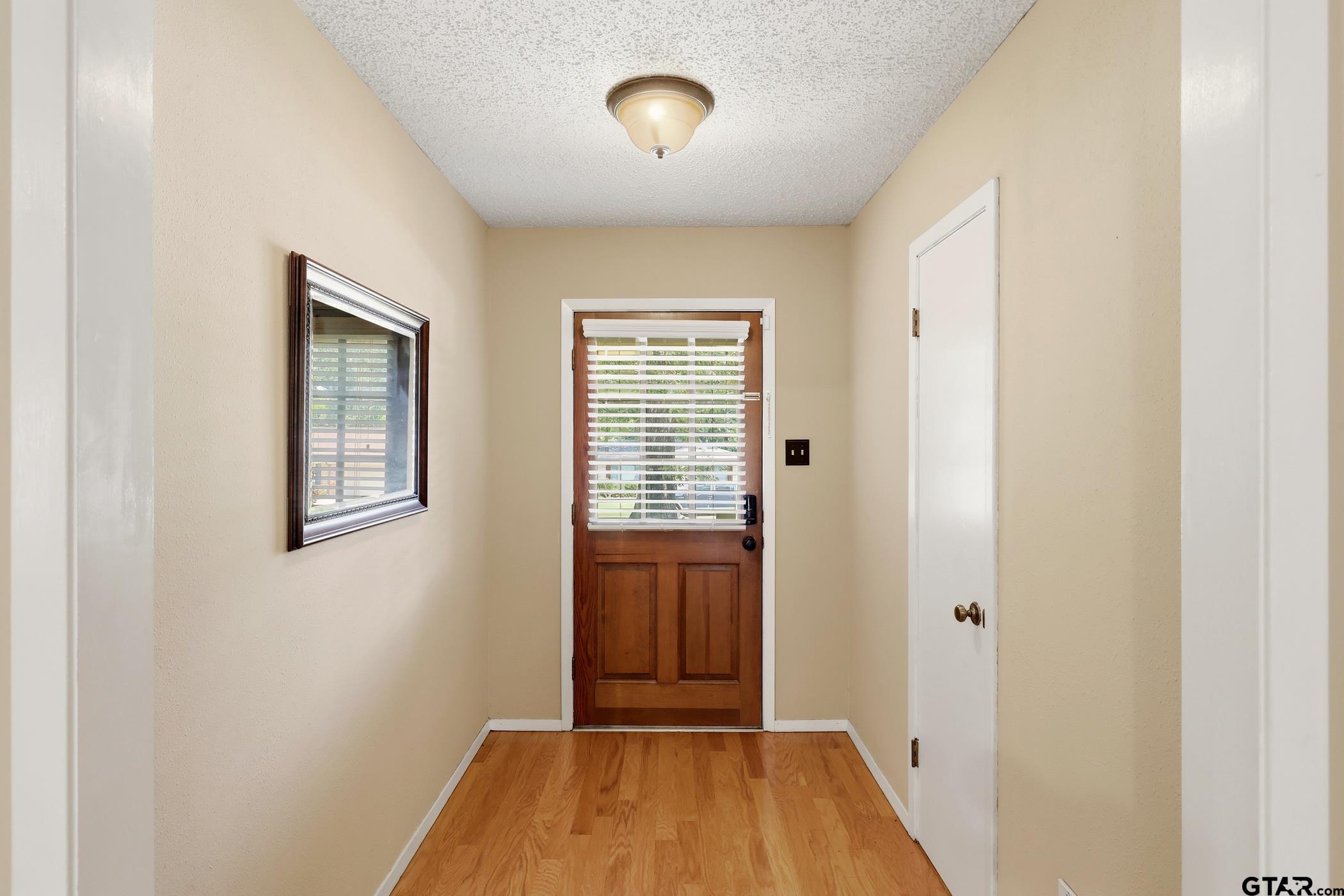 3505 Cloverdale Dr