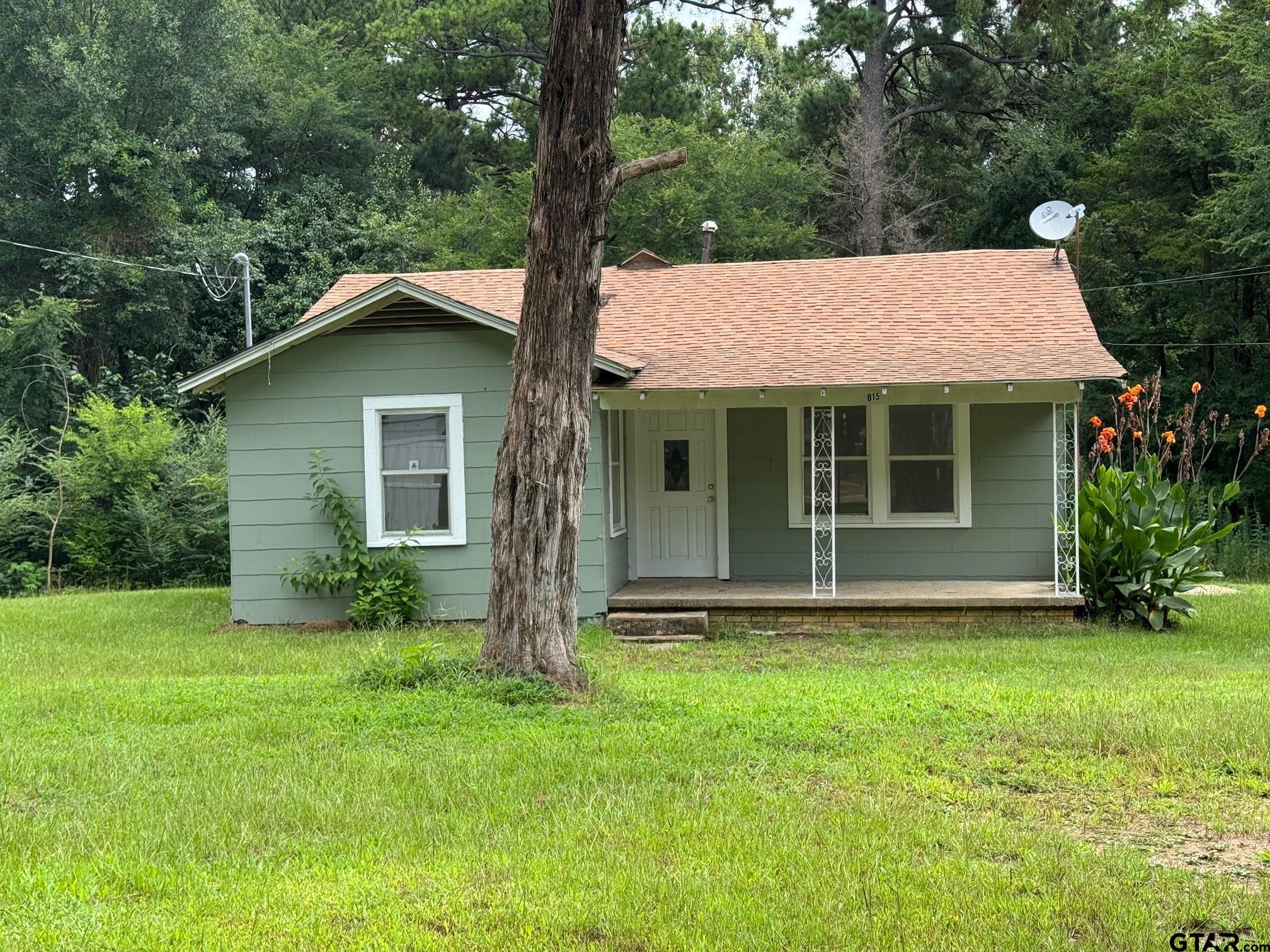 815 Bert St.