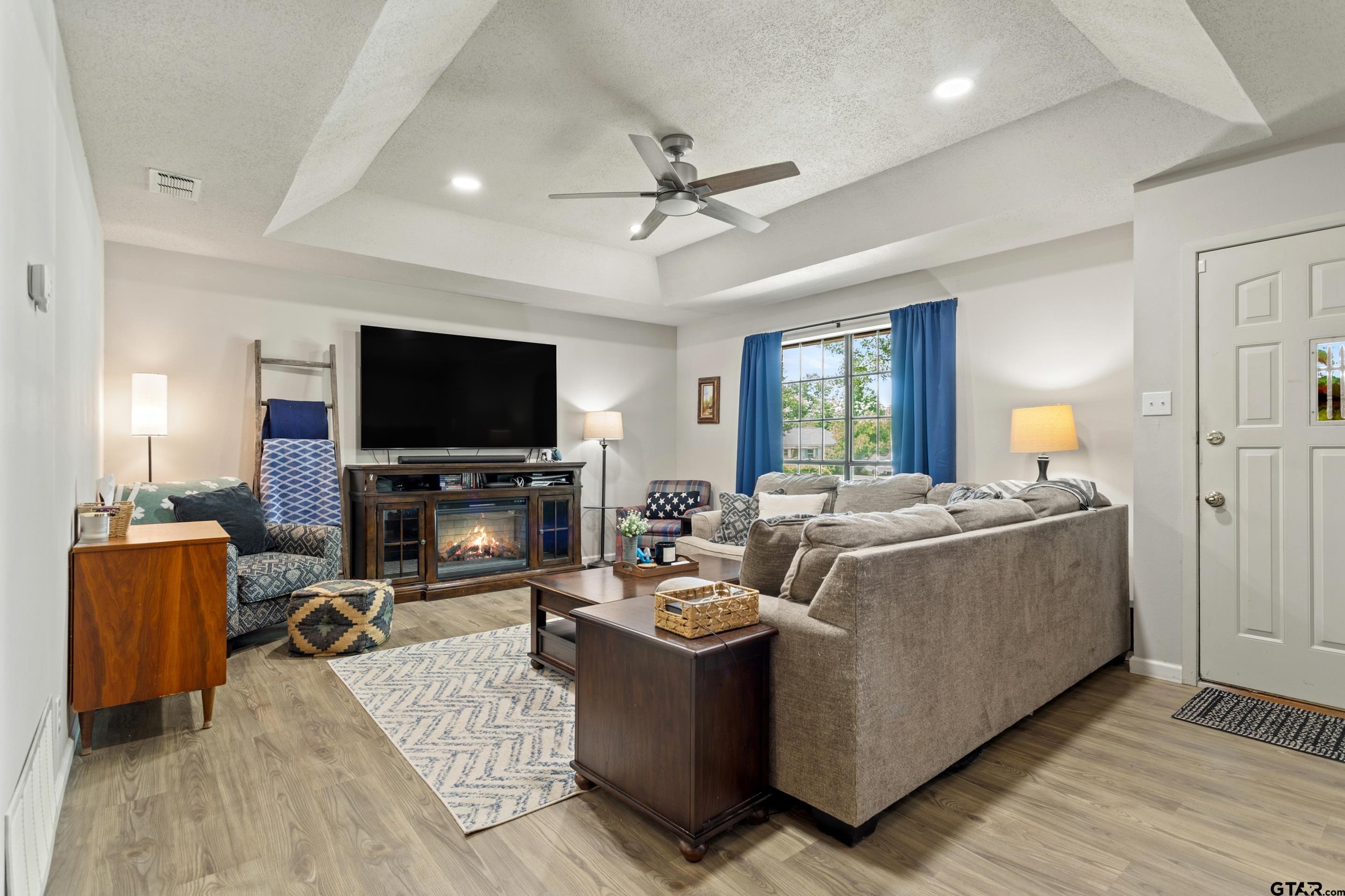1316 Ridgeview Drive