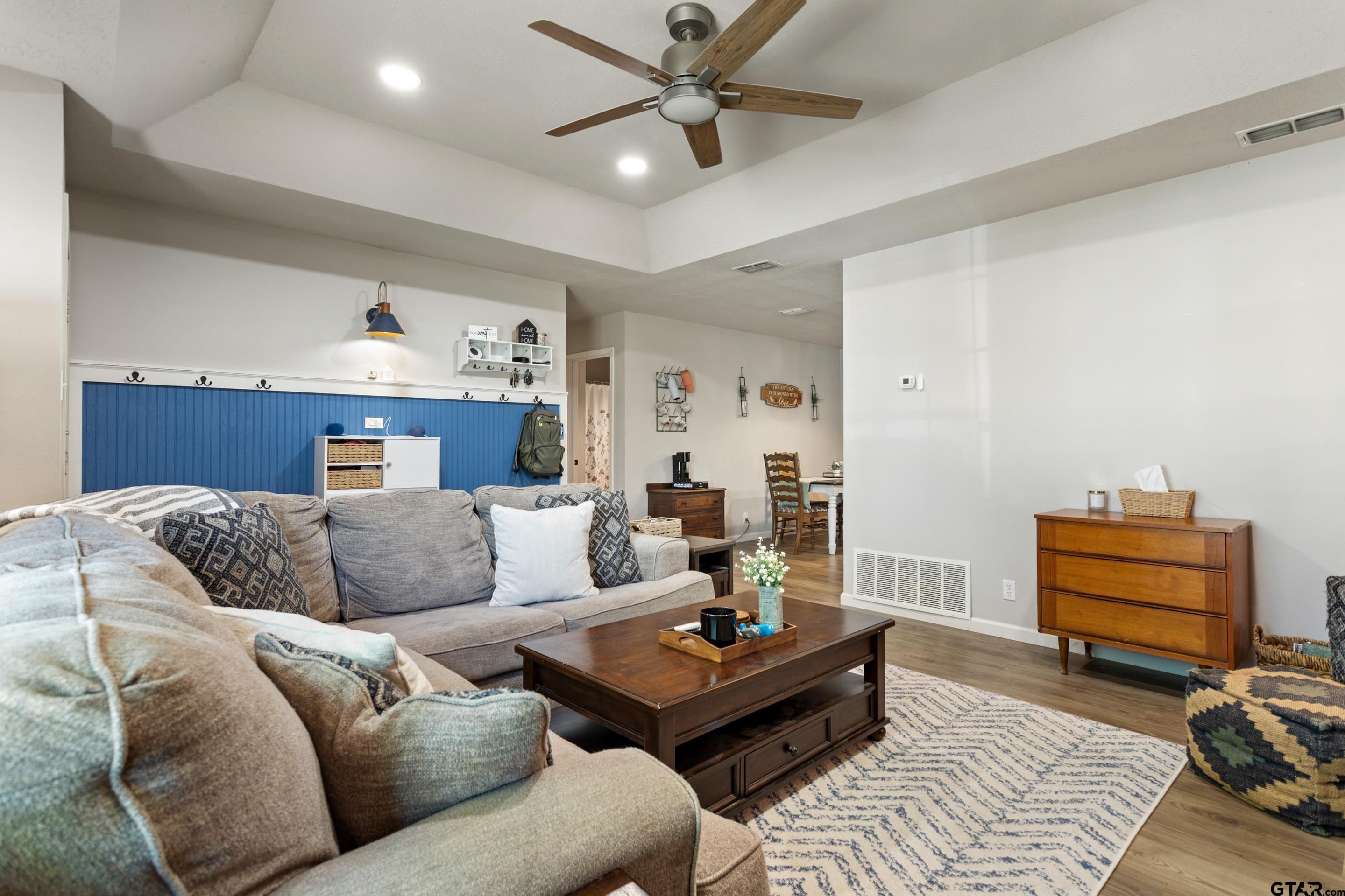 1316 Ridgeview Drive