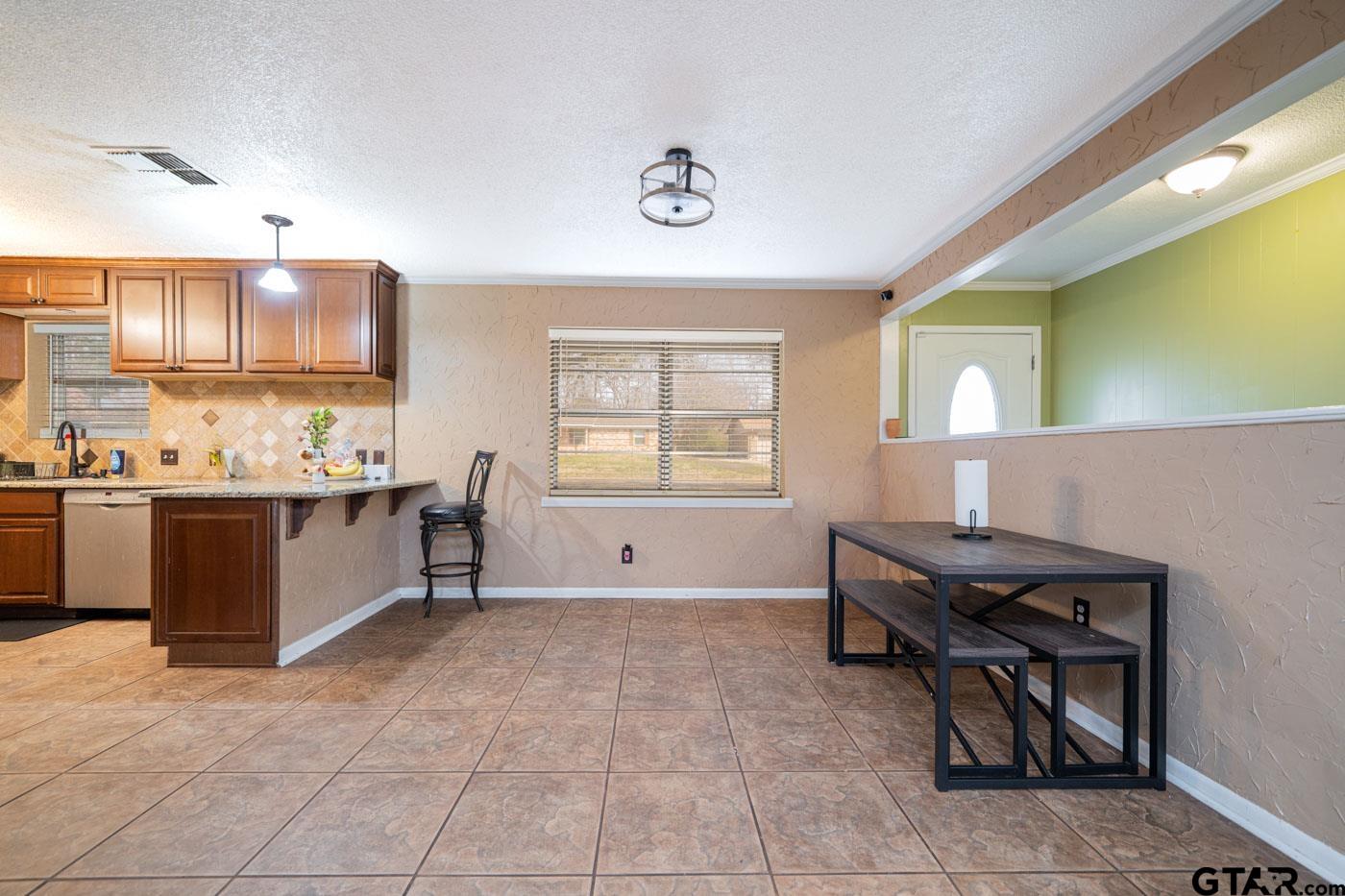 110 Cheryl St