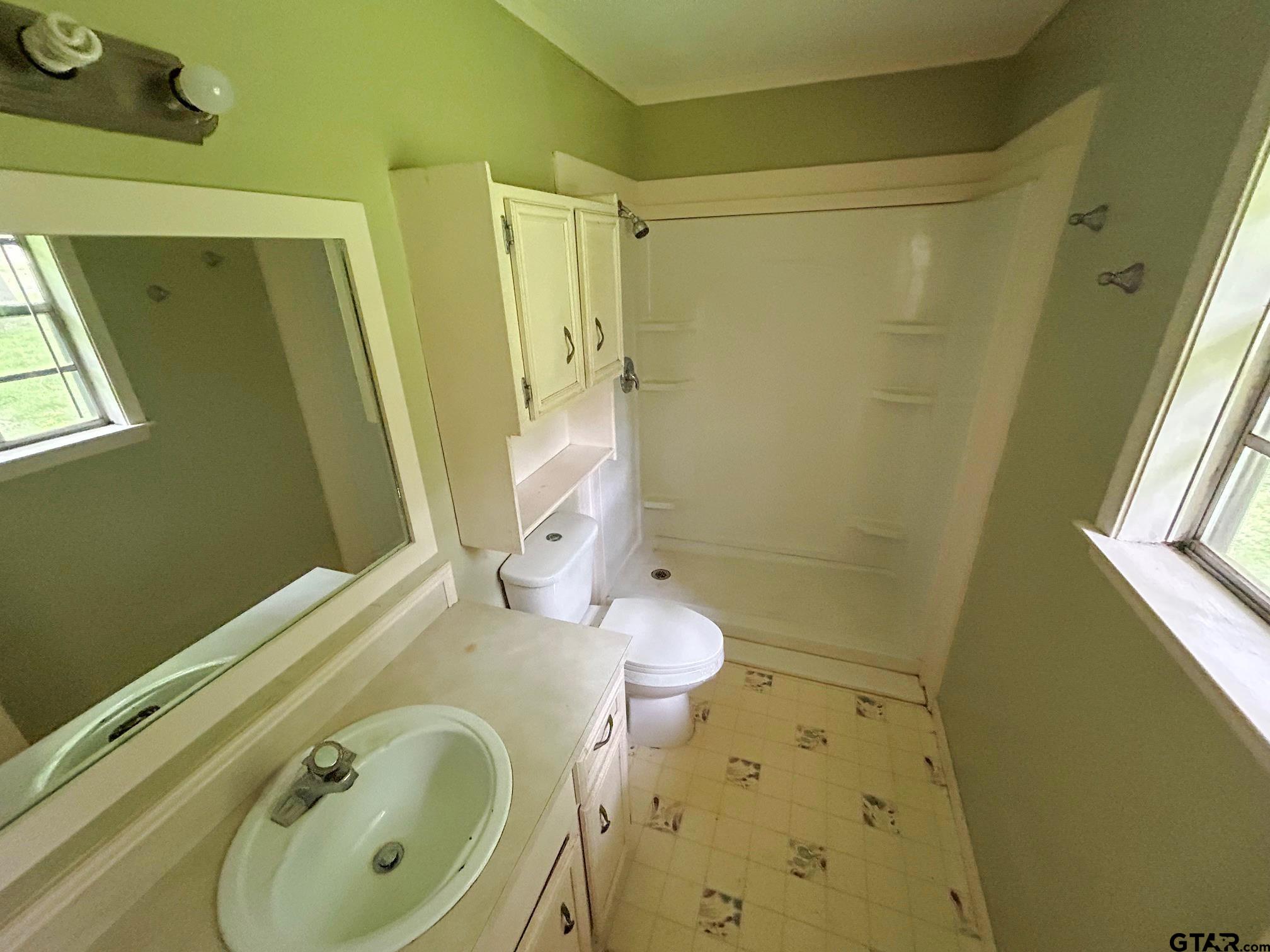 Nacogdoches, Texas 75961, United States, 3 Bedrooms Bedrooms, ,2 BathroomsBathrooms,Residential,Active,171908