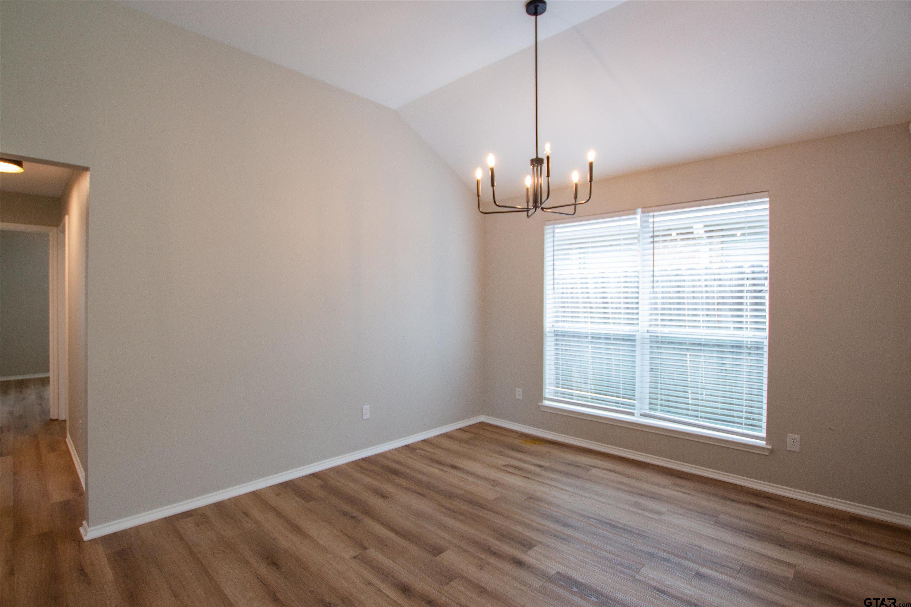 112 Ken Cir