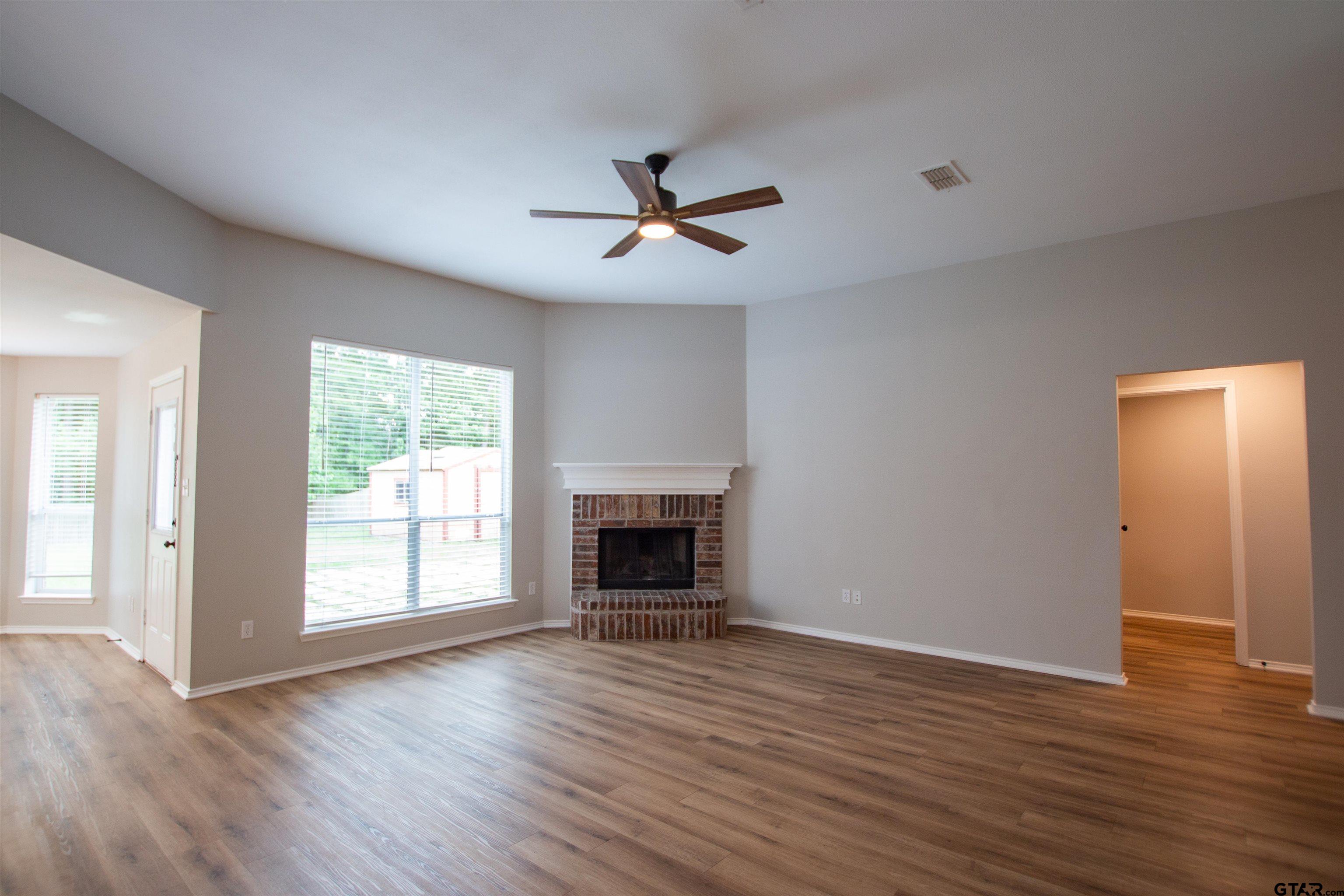 112 Ken Cir