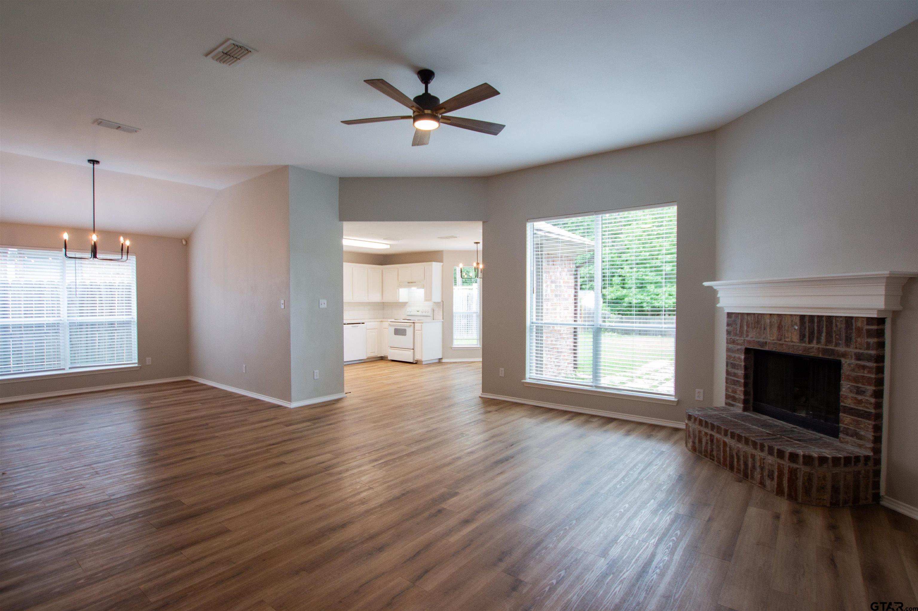 112 Ken Cir