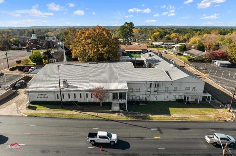 401 & 501 W Upshur Ave Gladewater TX 75647