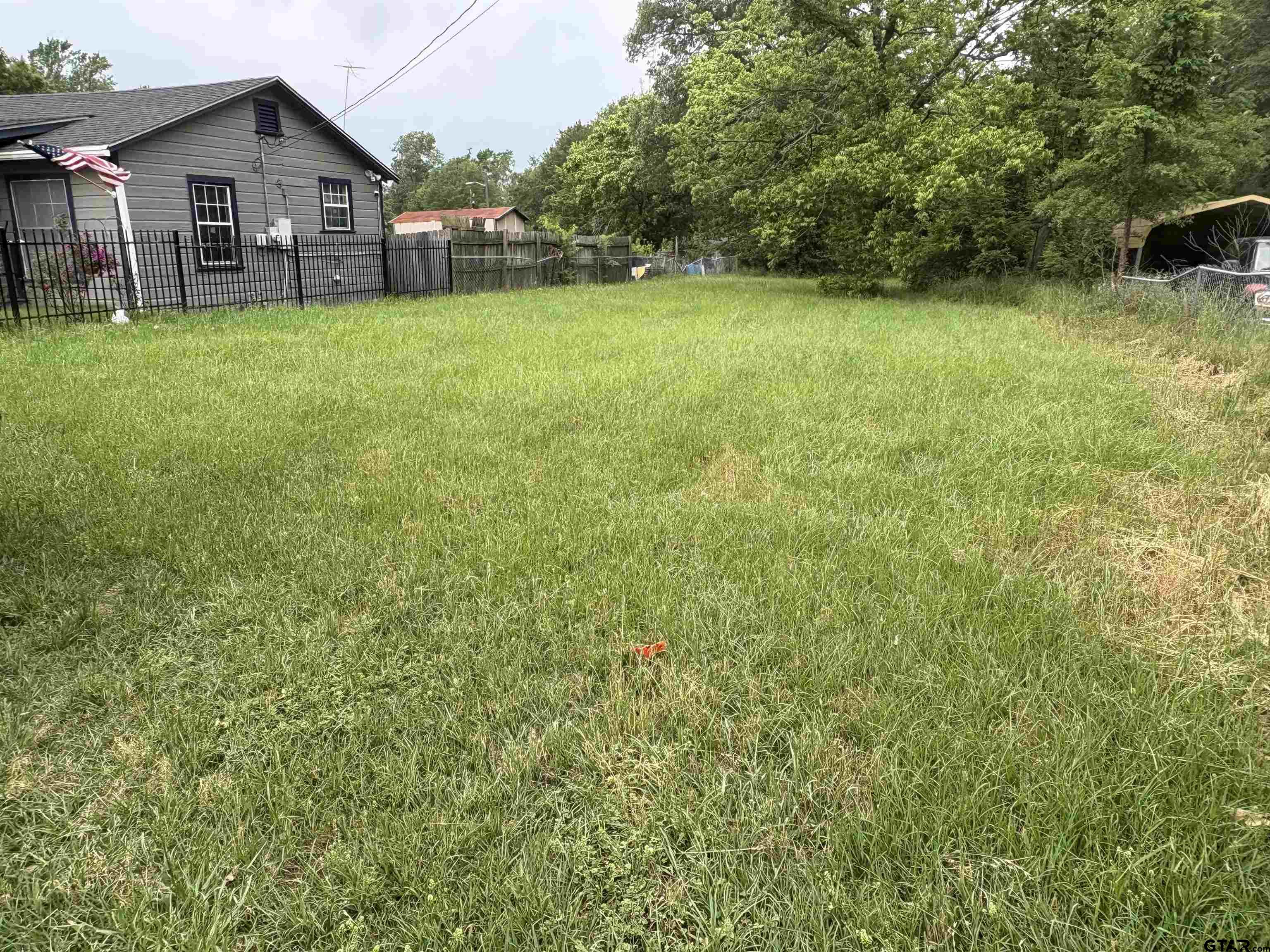 2120 N Gaston