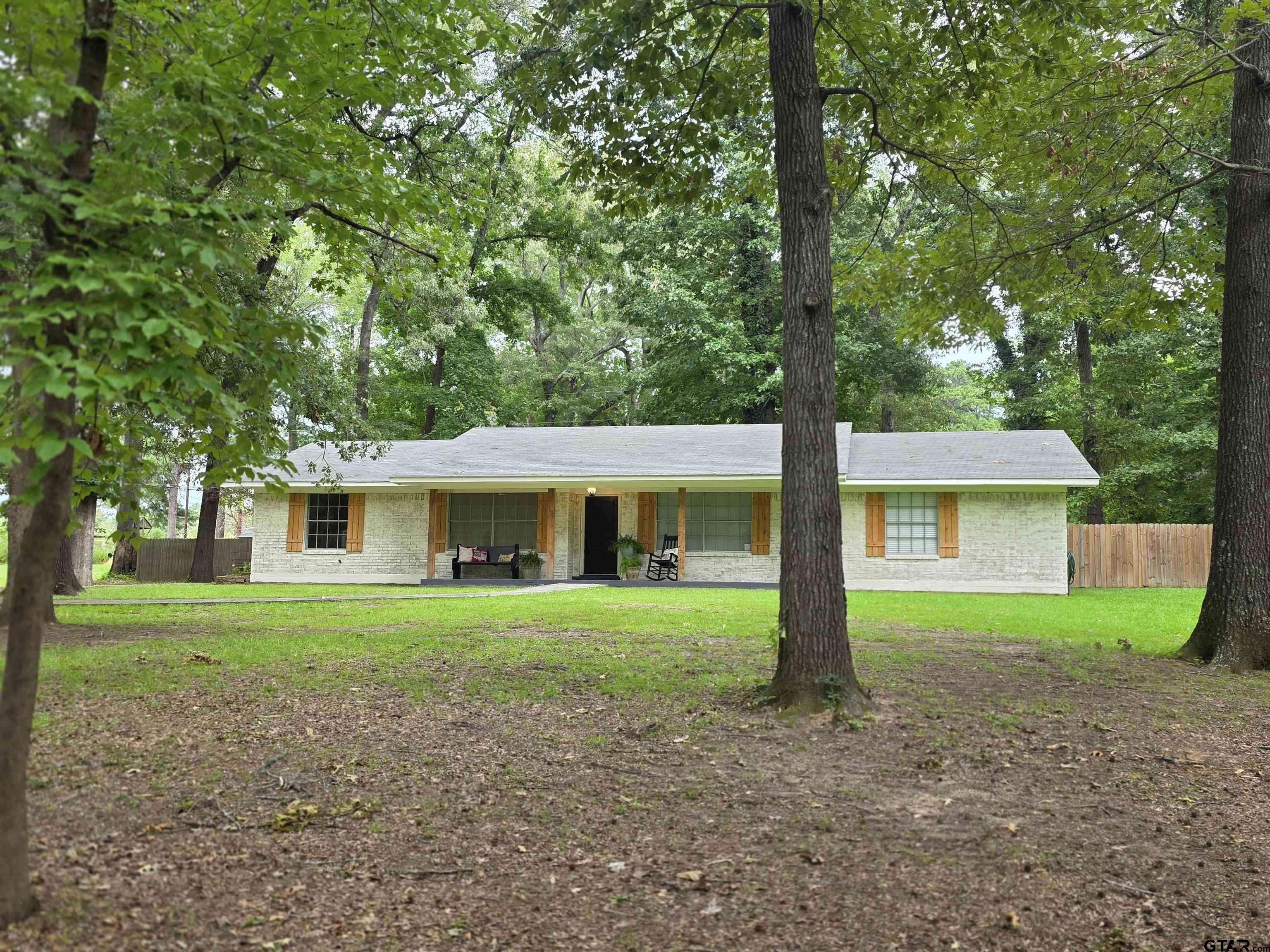 109 Dogwood St.