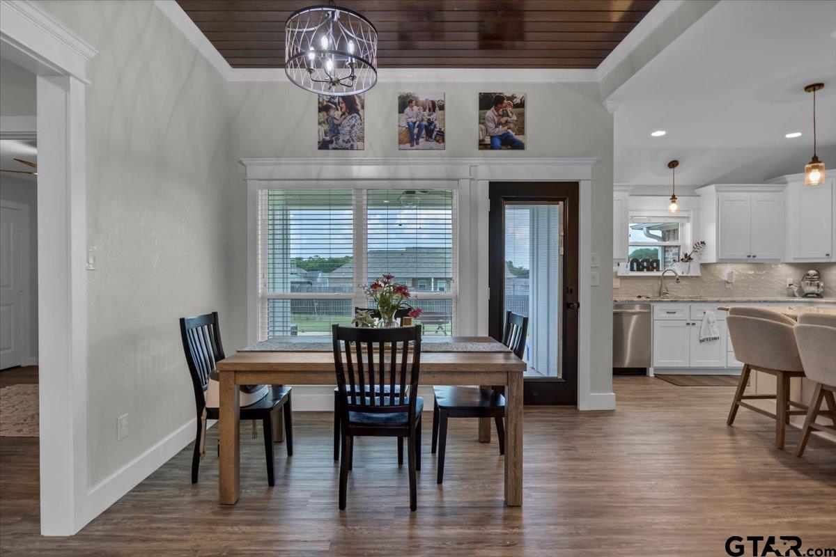 19317 Pecan Circle