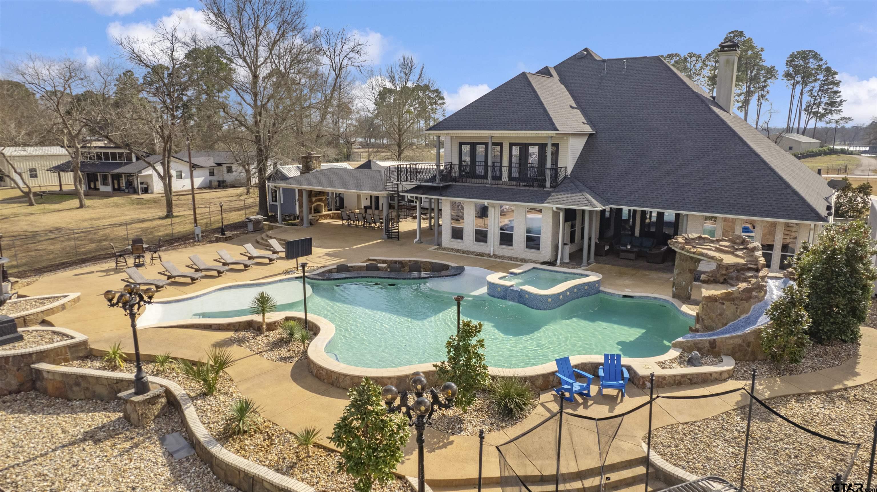 17729 Southpoint