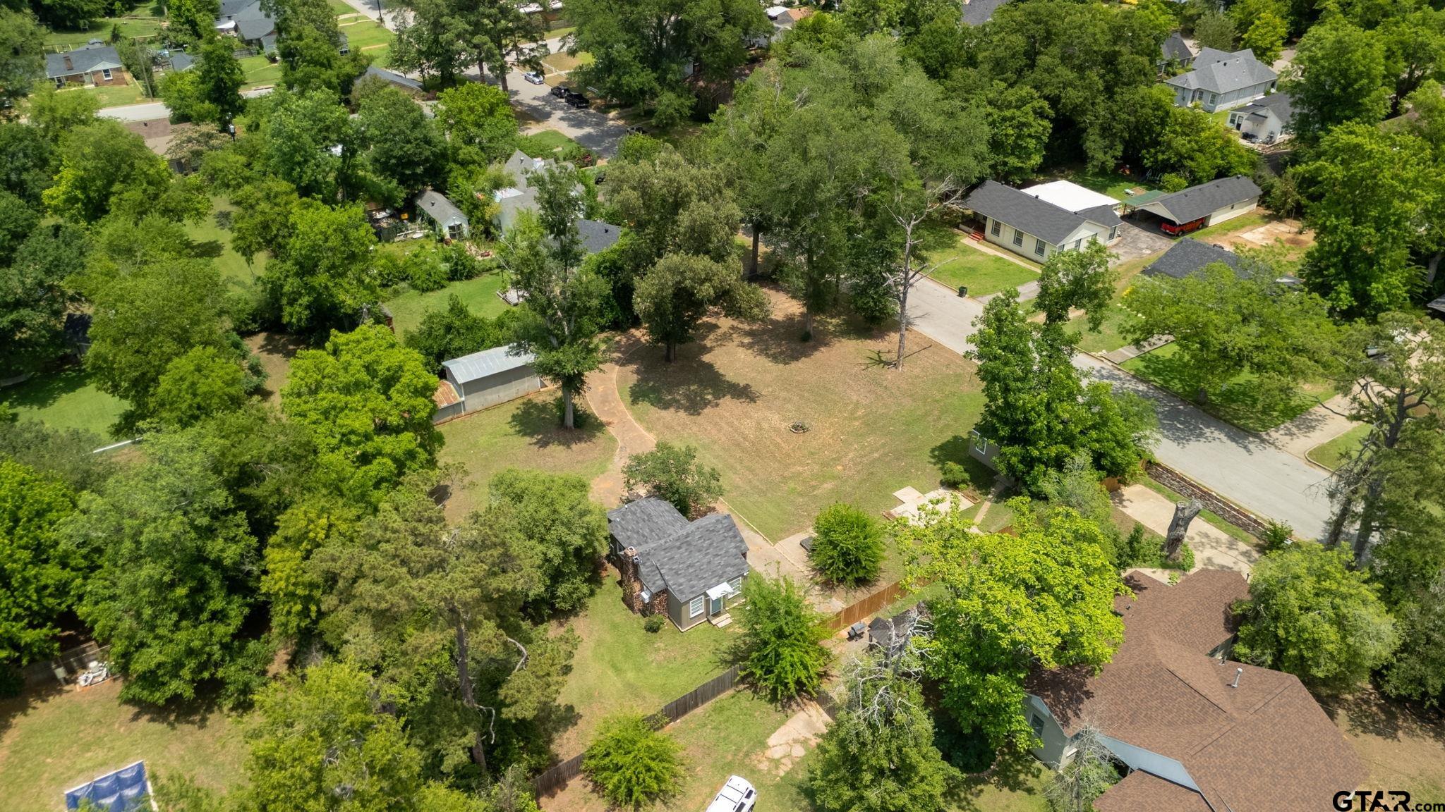 2121 S Sneed