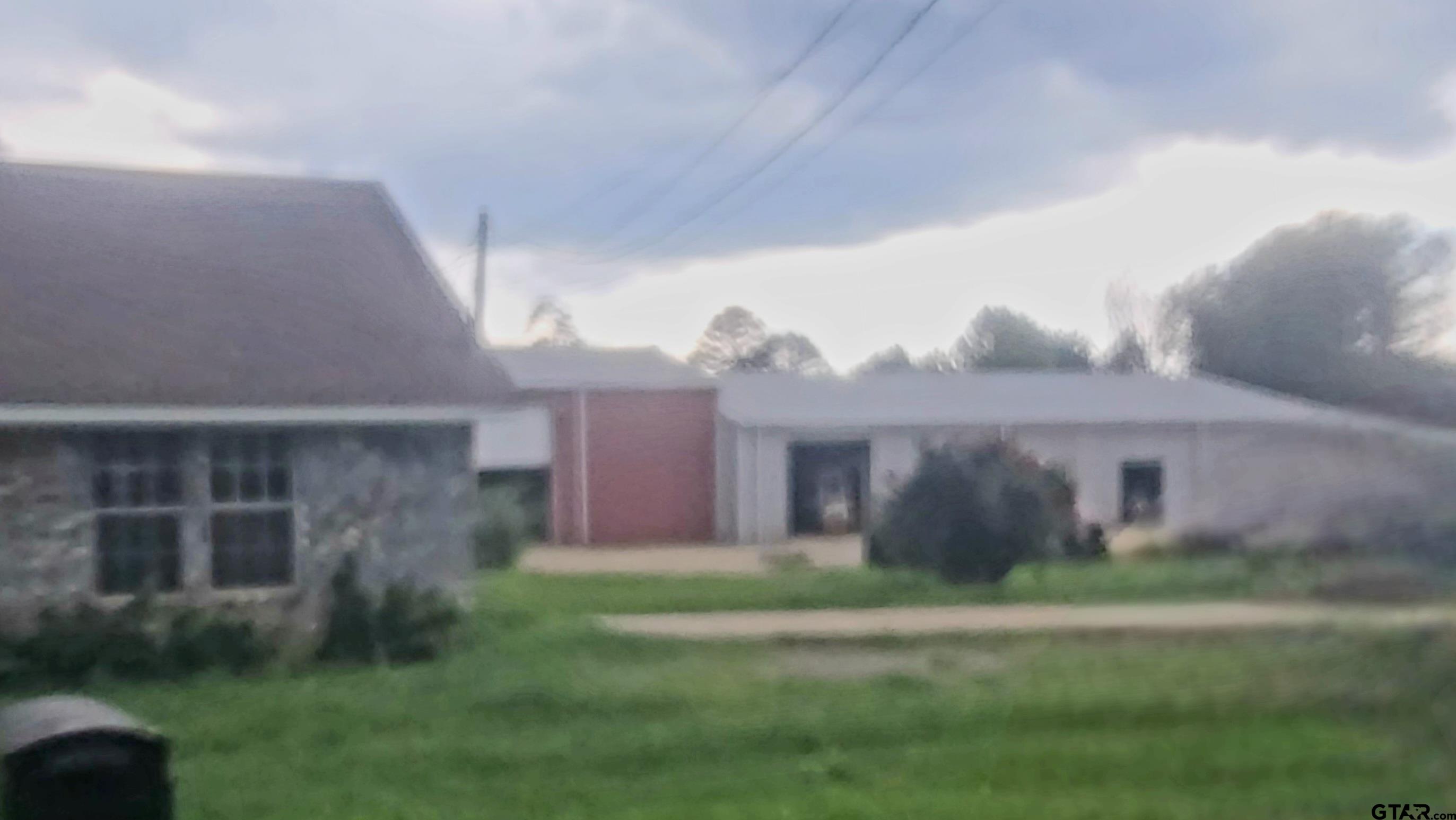 221 Locker Plant Rd