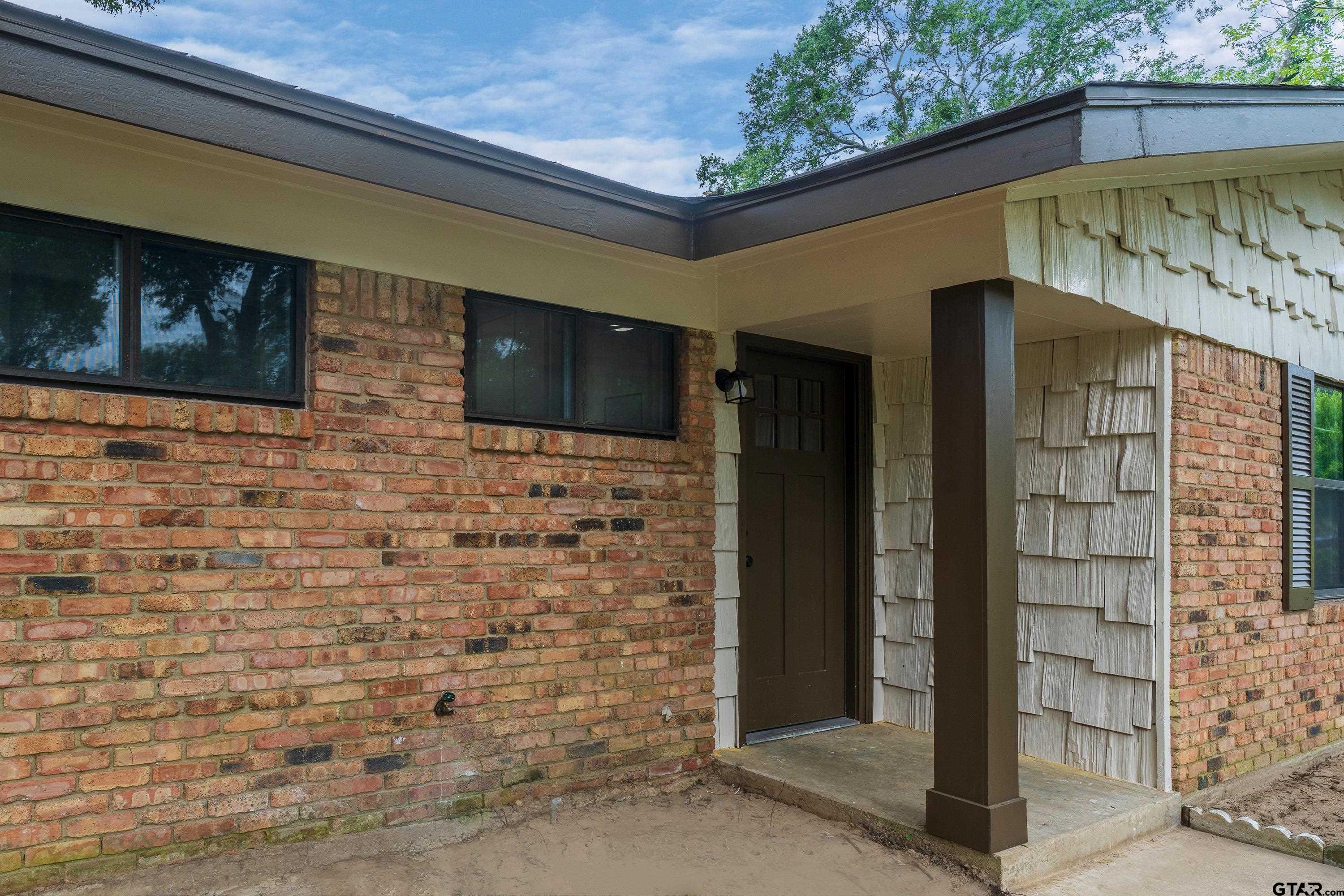 12813 Sunset Dr.