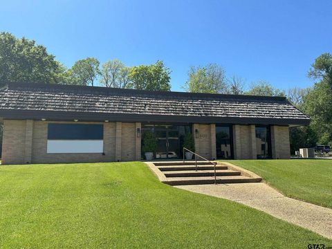 901 N Mallard Palestine TX 75801