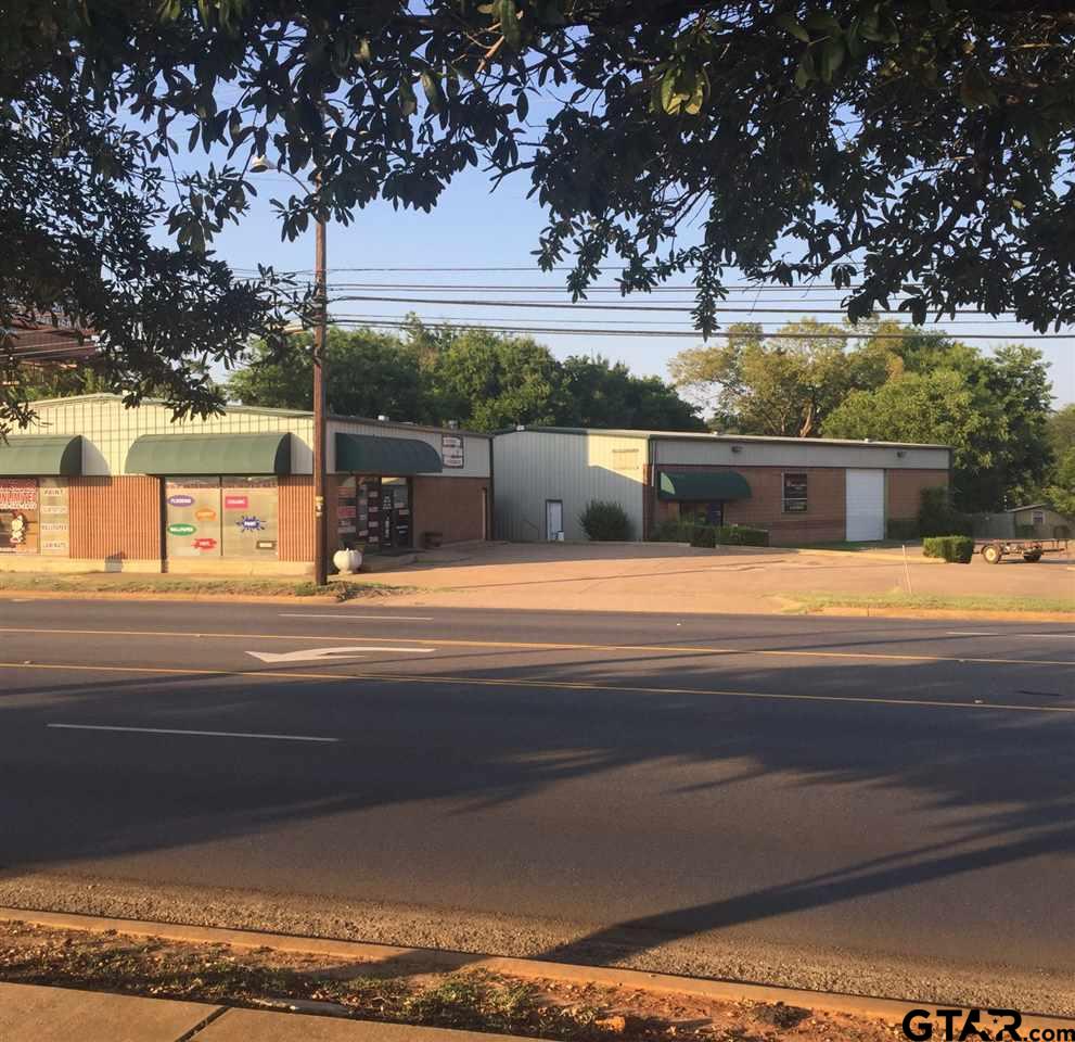 604 E Bryan