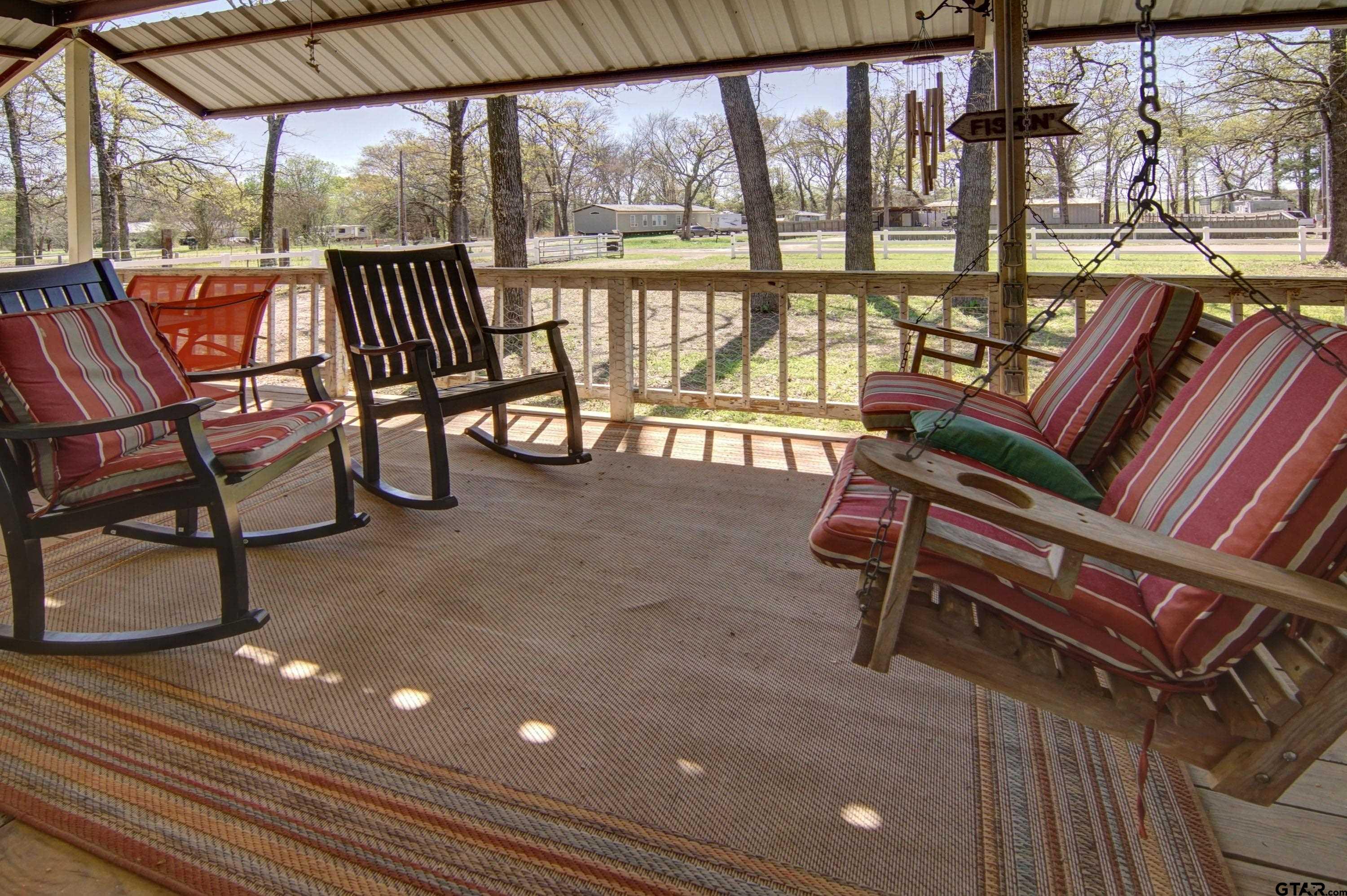 190 County Road 1975