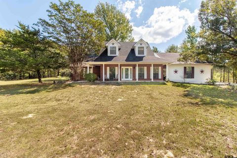 A home in Lindale