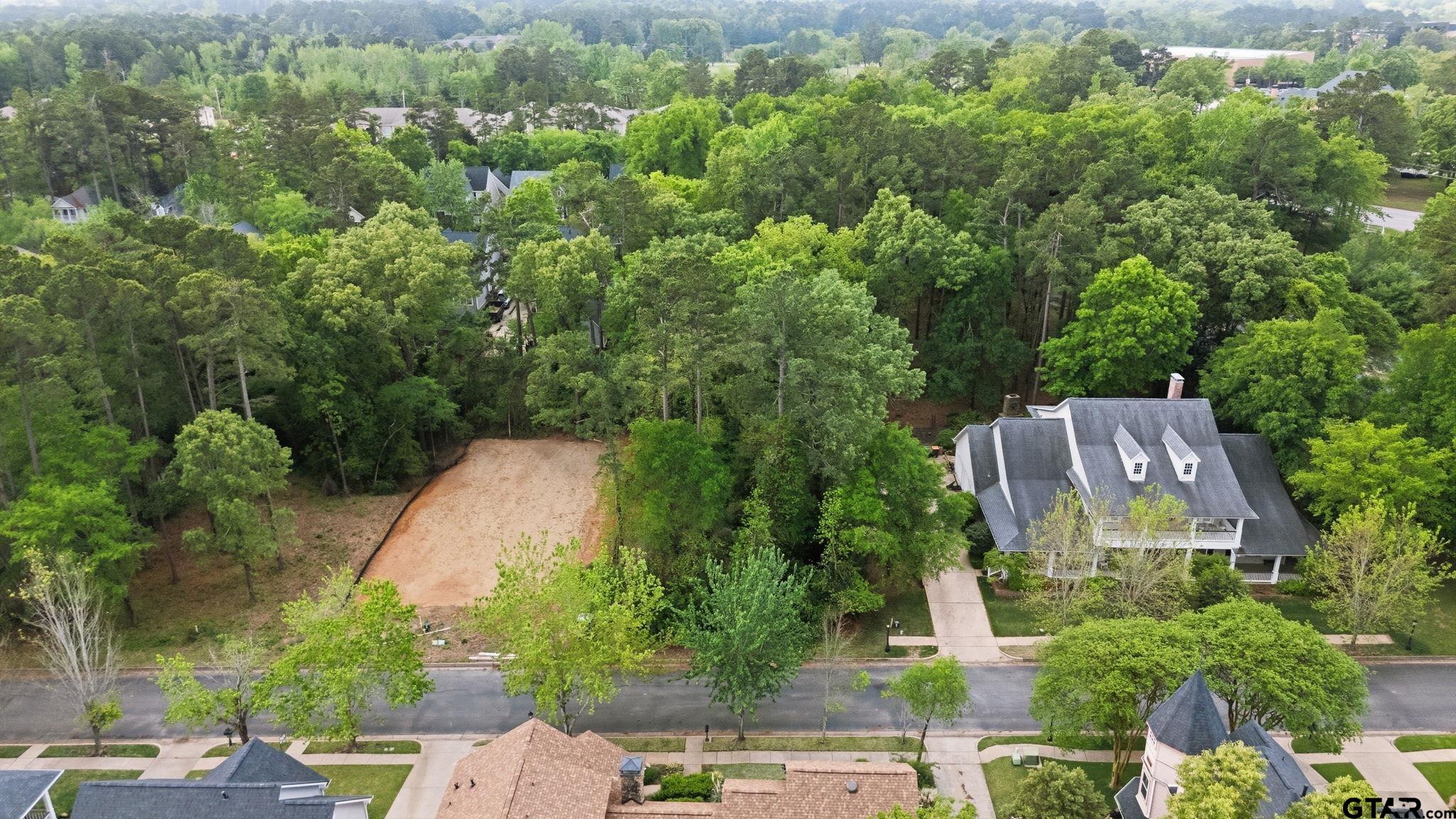 3933 Charleston Park