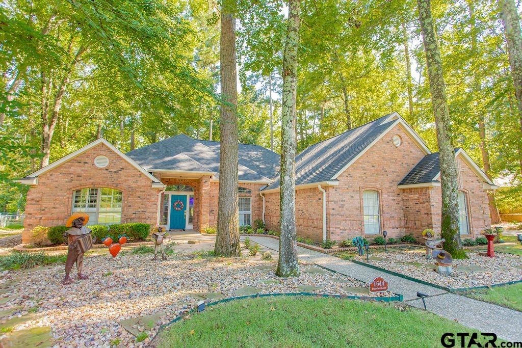 1644 Pineview Lane