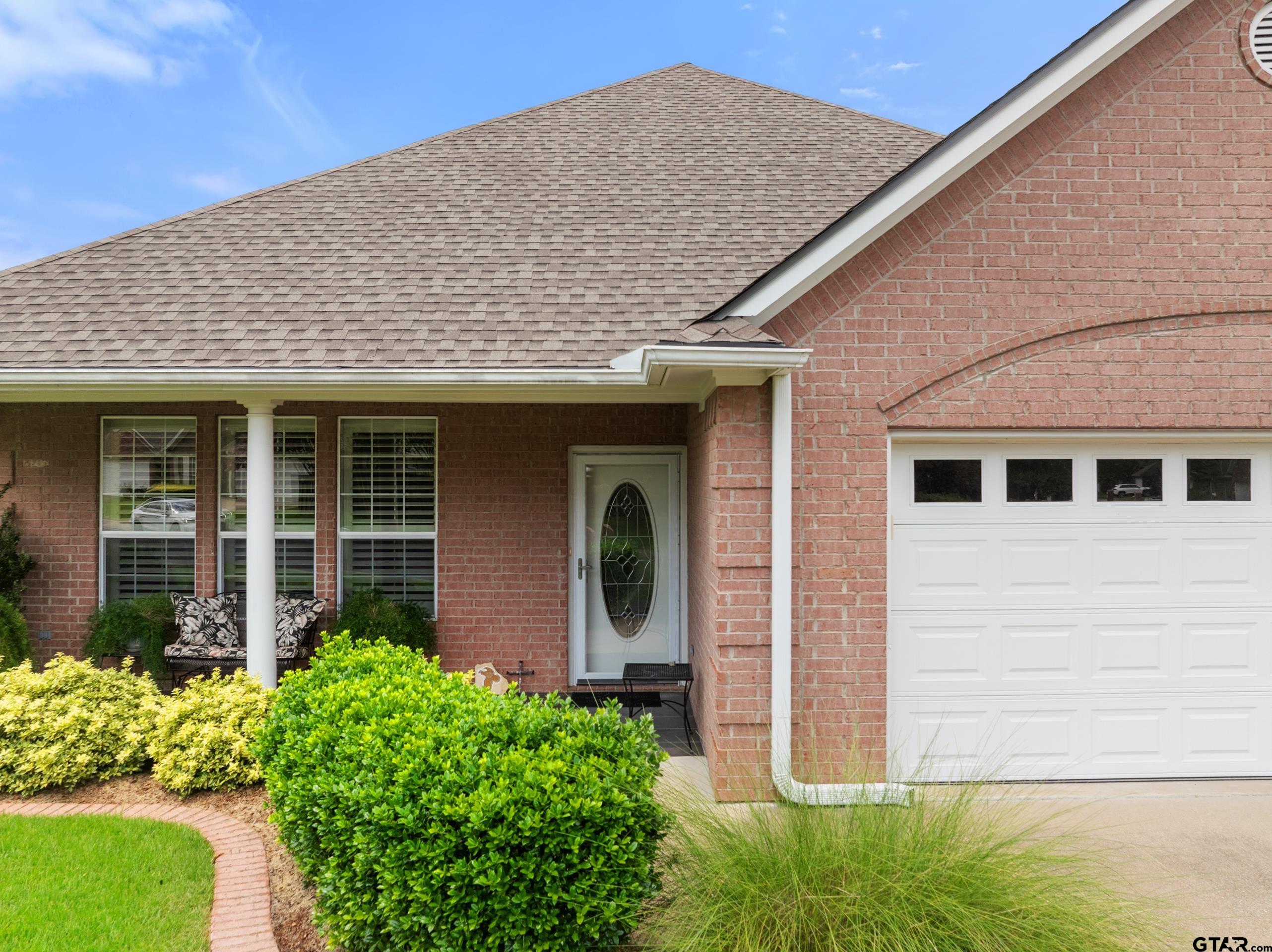 1837 Hollylake Cir.
