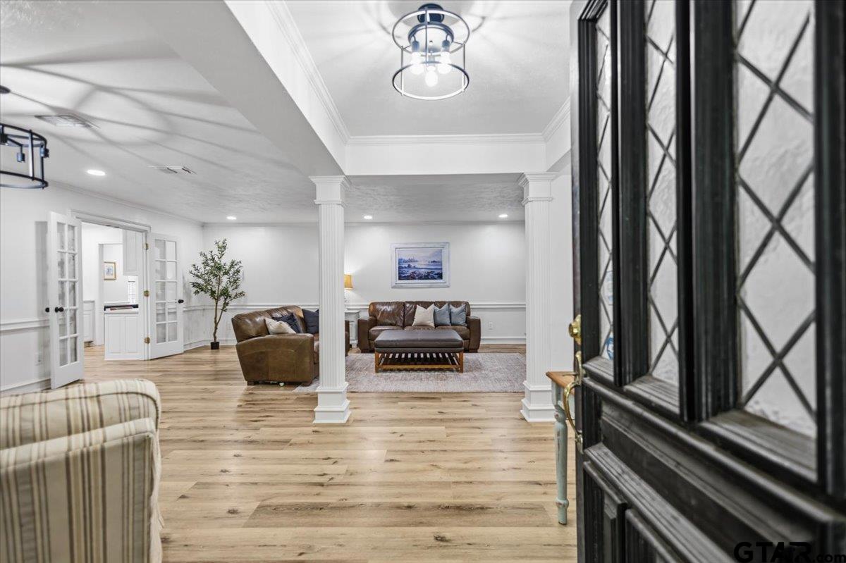 555 Lakeshore Dr.