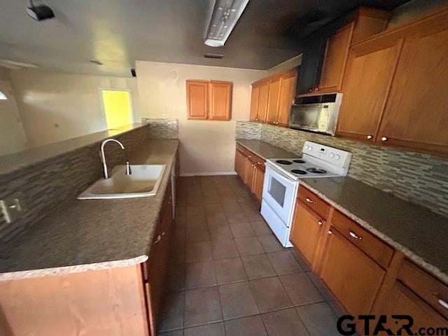 Bullard, Texas 75757, United States, 3 Bedrooms Bedrooms, ,2 BathroomsBathrooms,Residential,Pending,38259