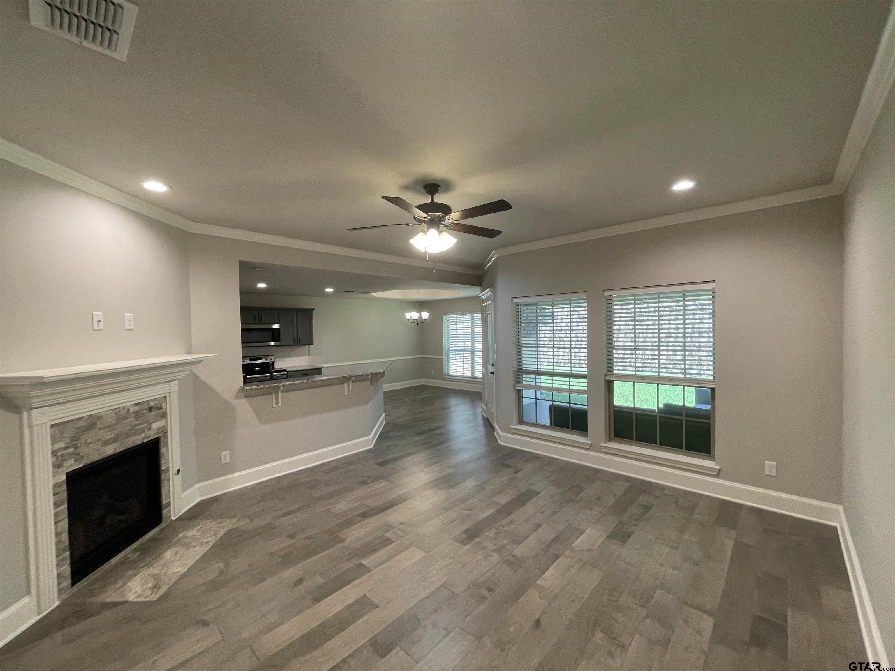 815 E Grande Blvd Unit M104