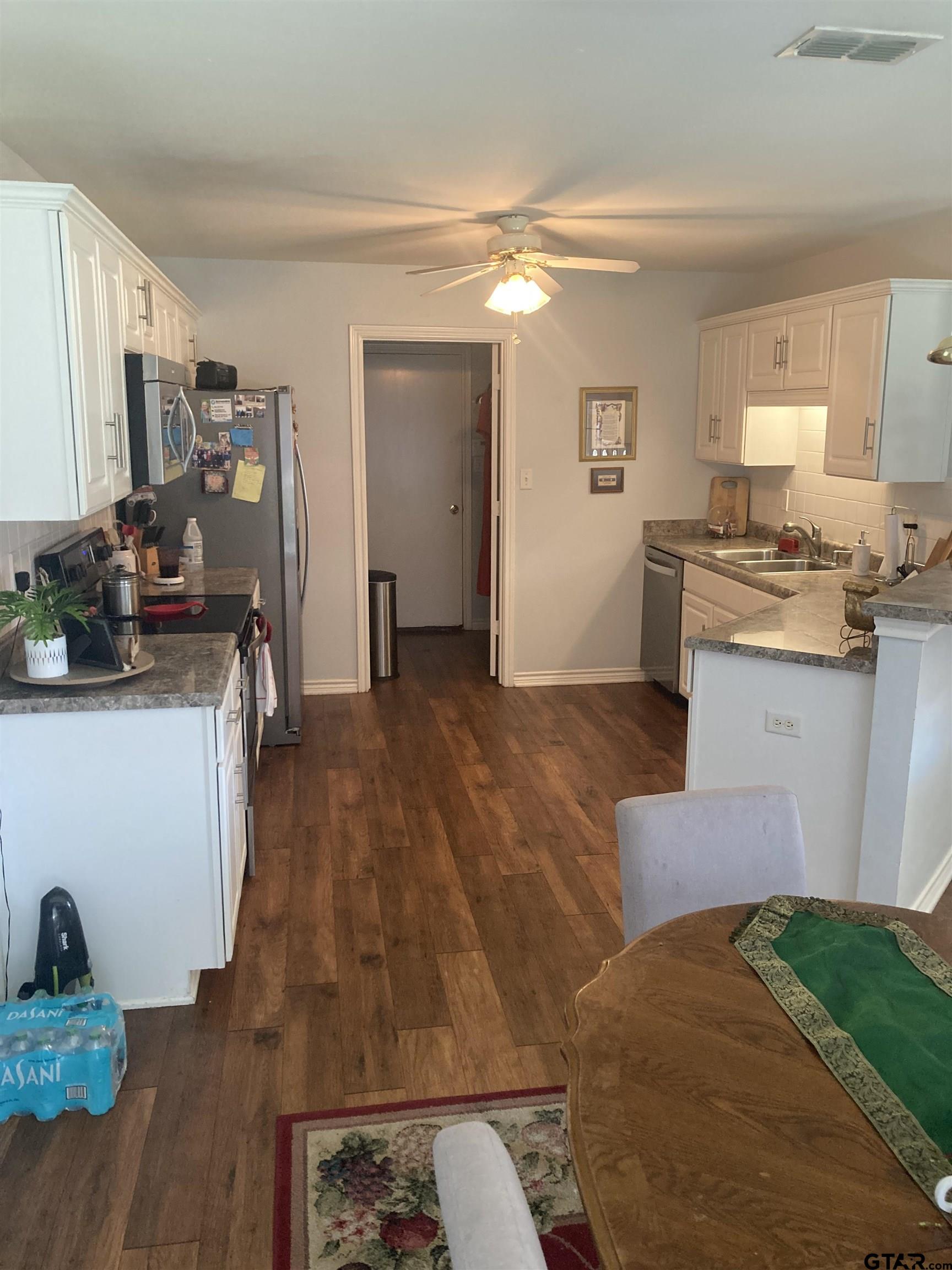 1521 Rice Road