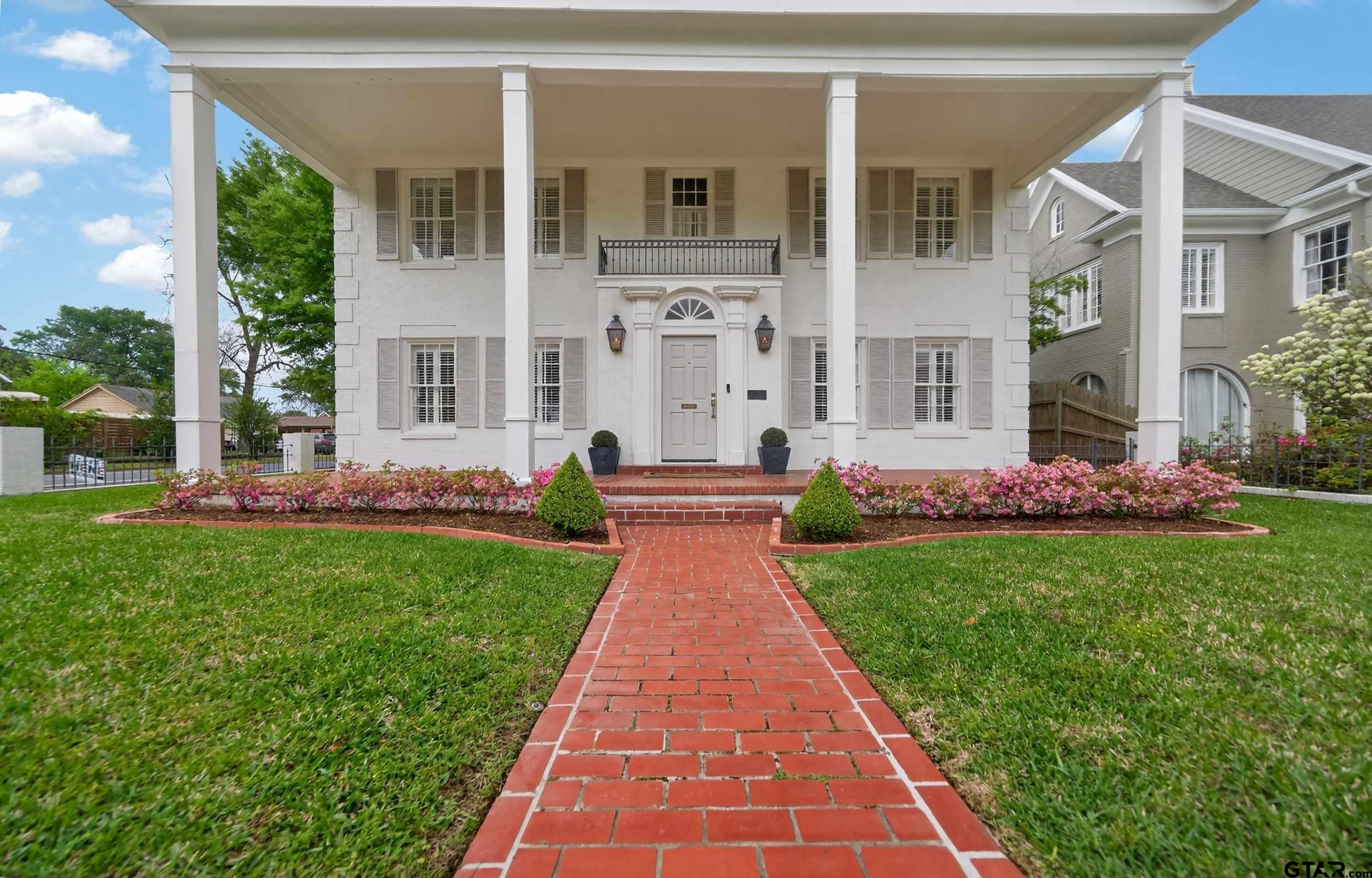 1521 S Chilton Avenue