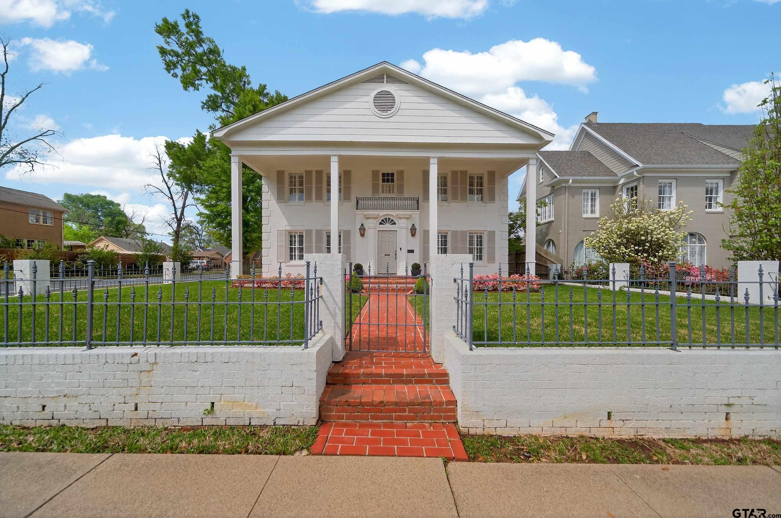 1521 S Chilton Avenue