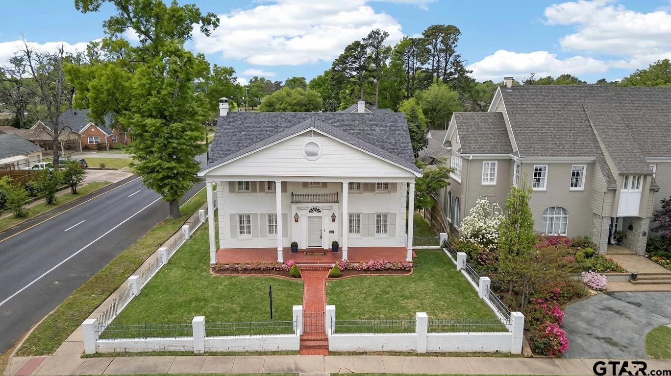 1521 S Chilton Avenue