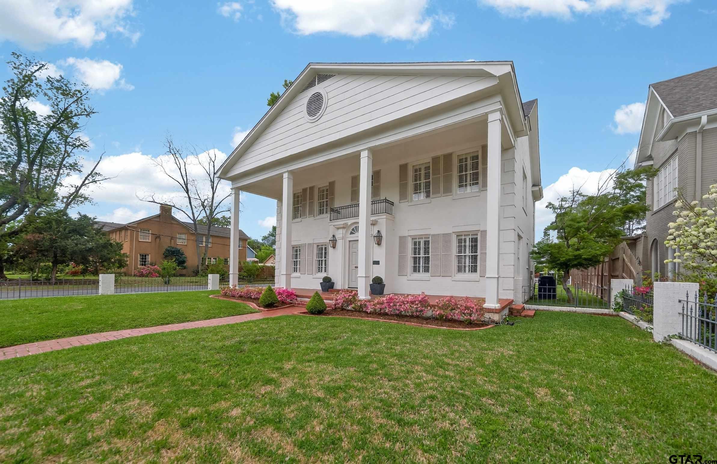 1521 S Chilton Avenue