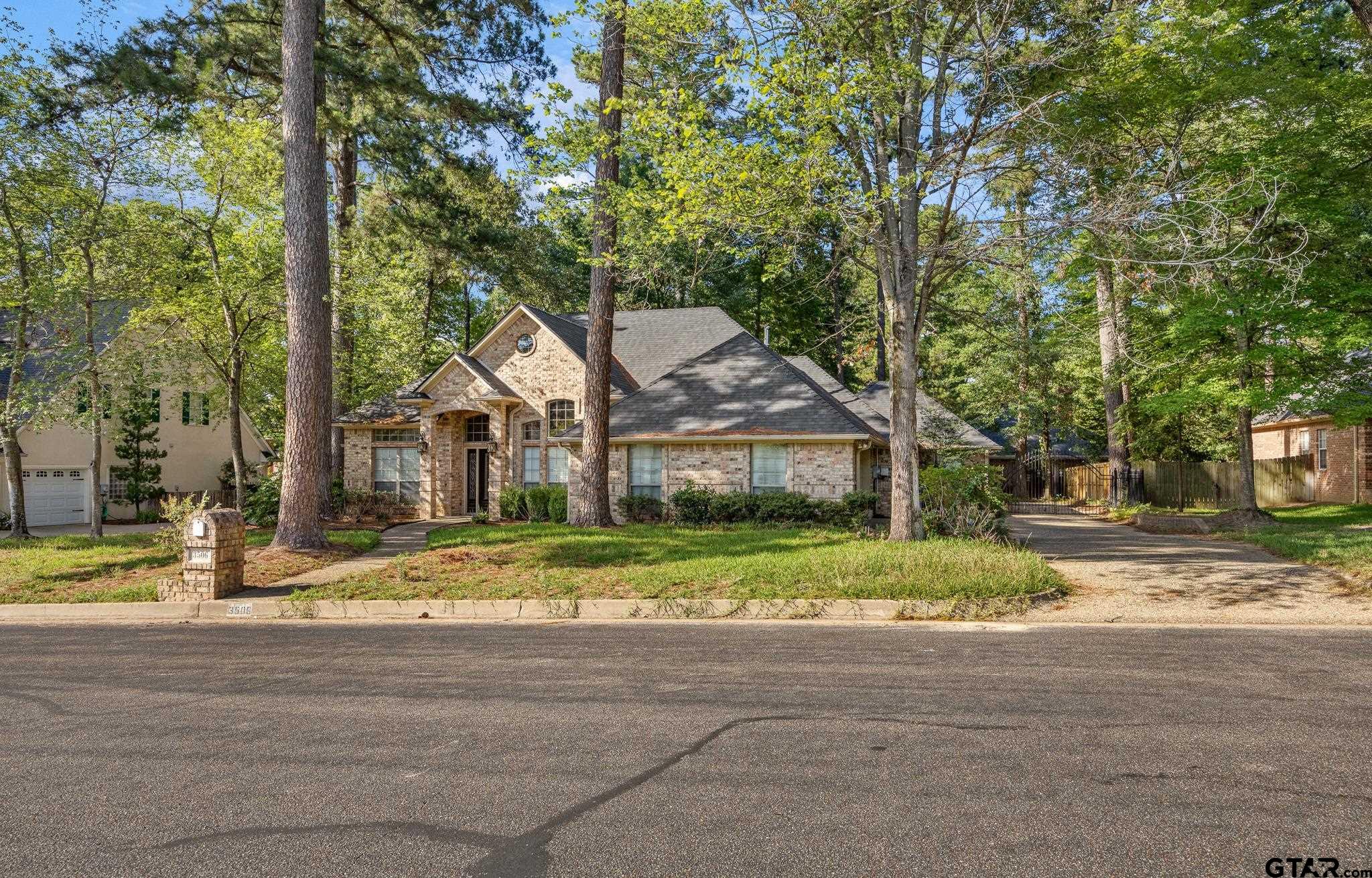 3506 Woods Blvd