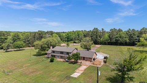 126 County Road 4212 Jacksonville TX 75766