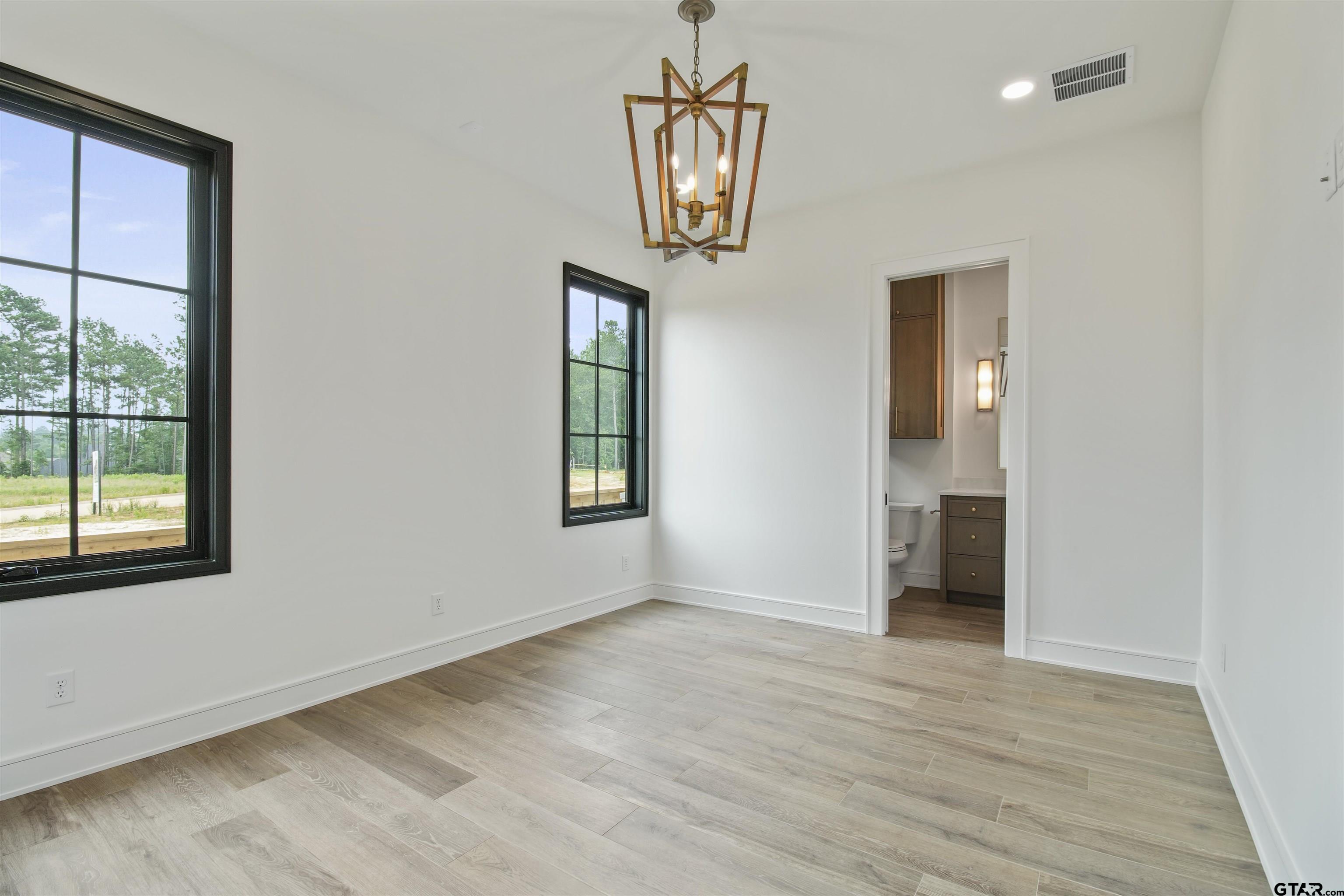 3312 FOREST COURT