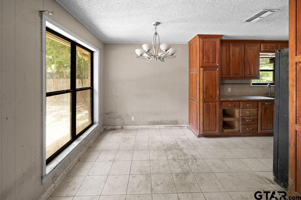 209 Magnolia