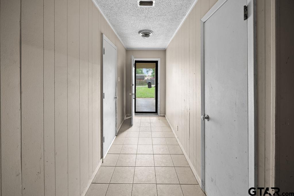 209 Magnolia