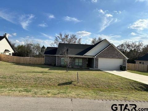 A home in Lindale