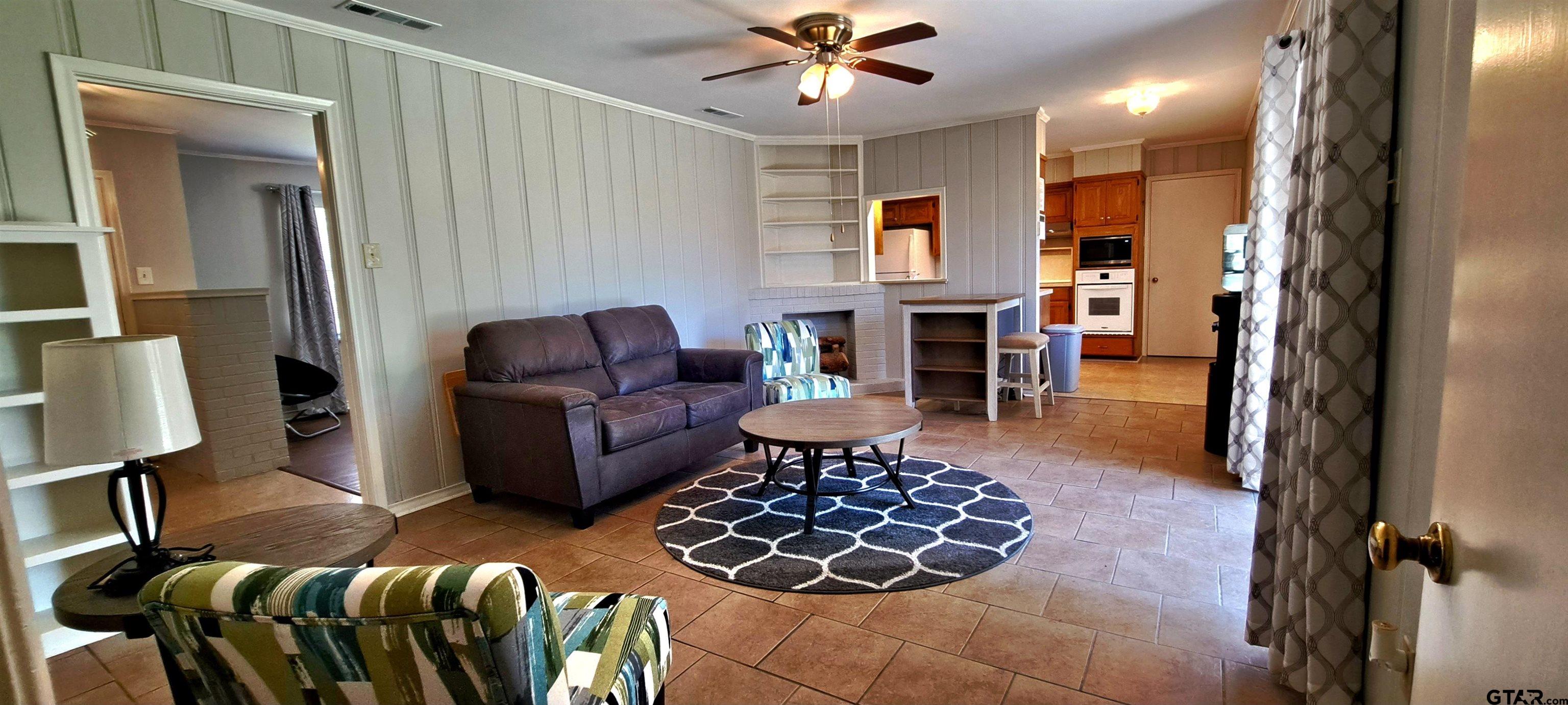 2700 Brentwood Dr.