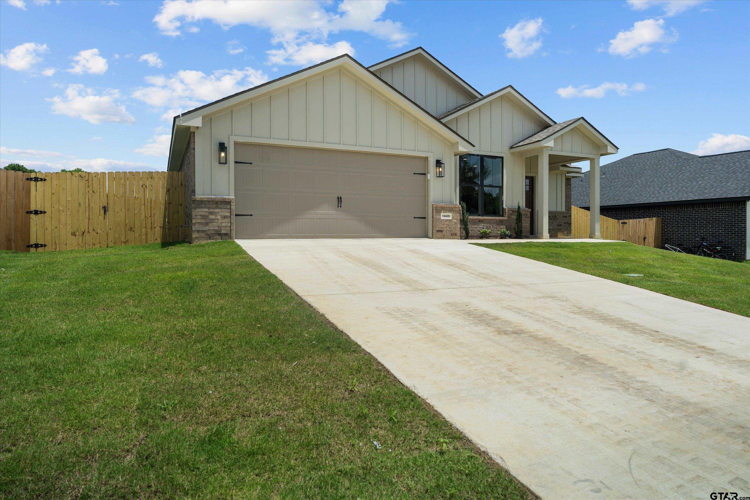 16409 Crossing Circle