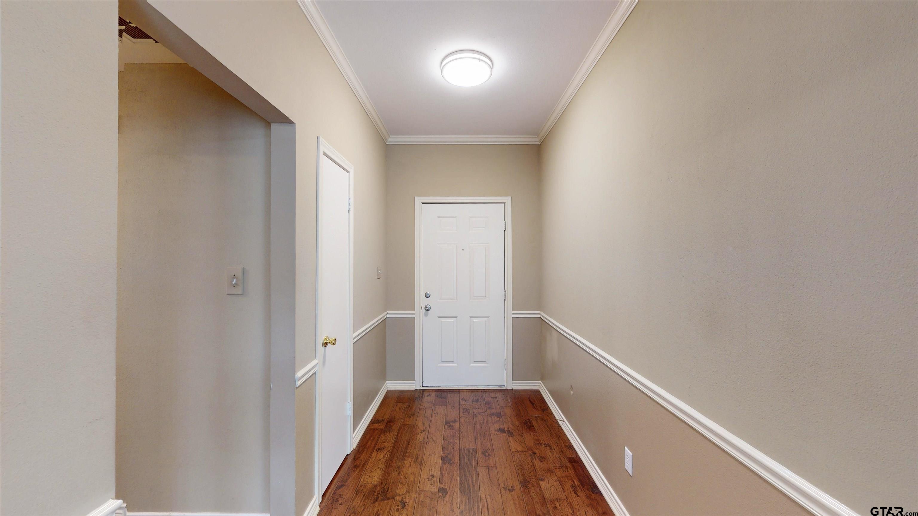 5401 Hollytree Dr #1002